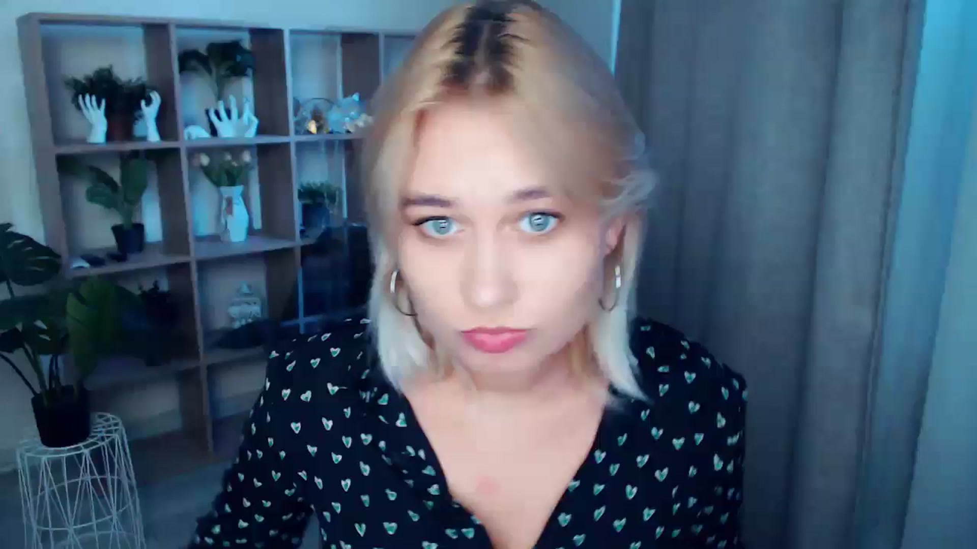 Gallery image thumbnail from Kukla_kolduna's myfreecams stream on, 09/28/2024, 15:58 image 13 of 20