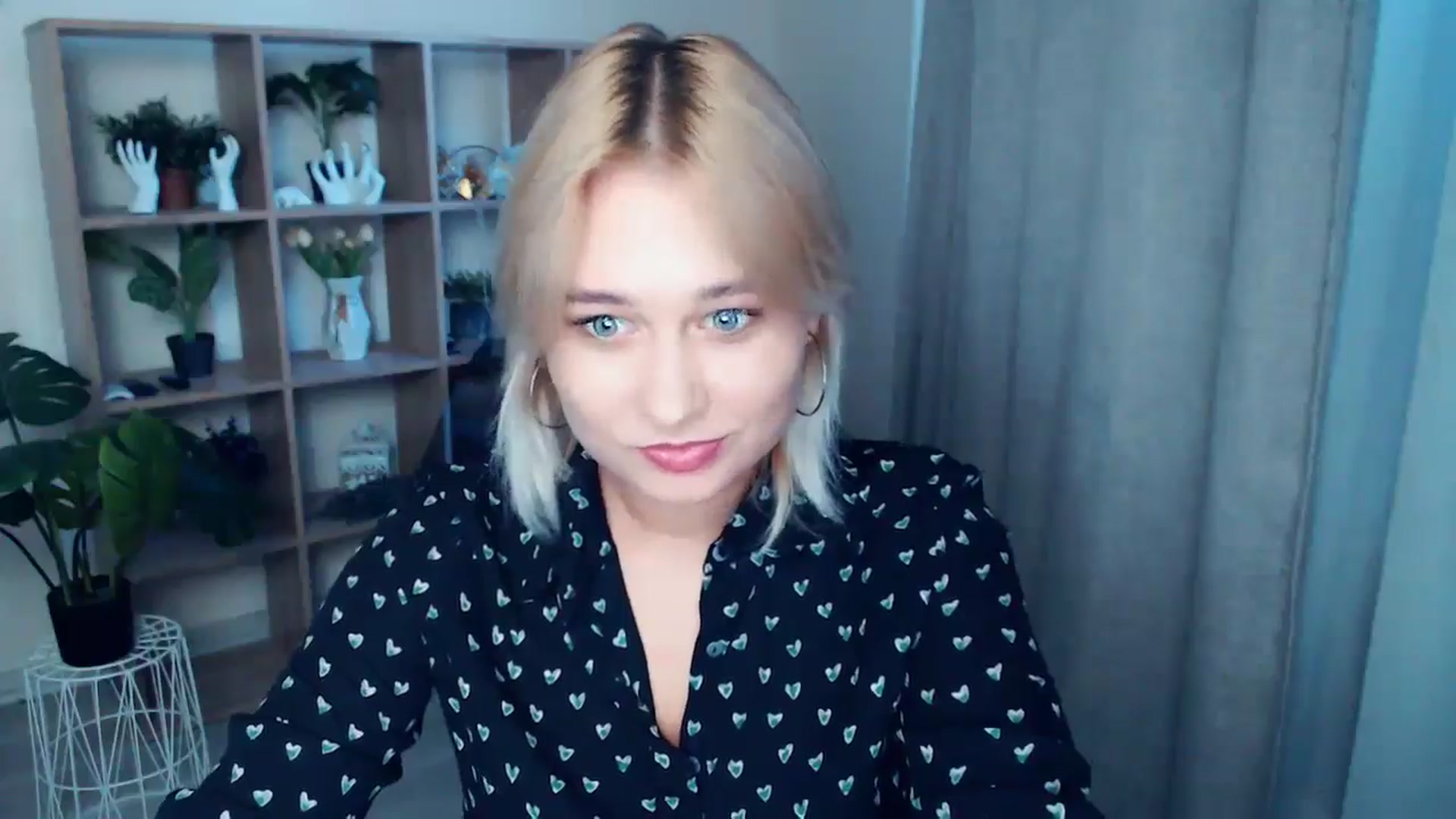 Gallery image thumbnail from Kukla_kolduna's myfreecams stream on, 09/28/2024, 15:58 image 16 of 20