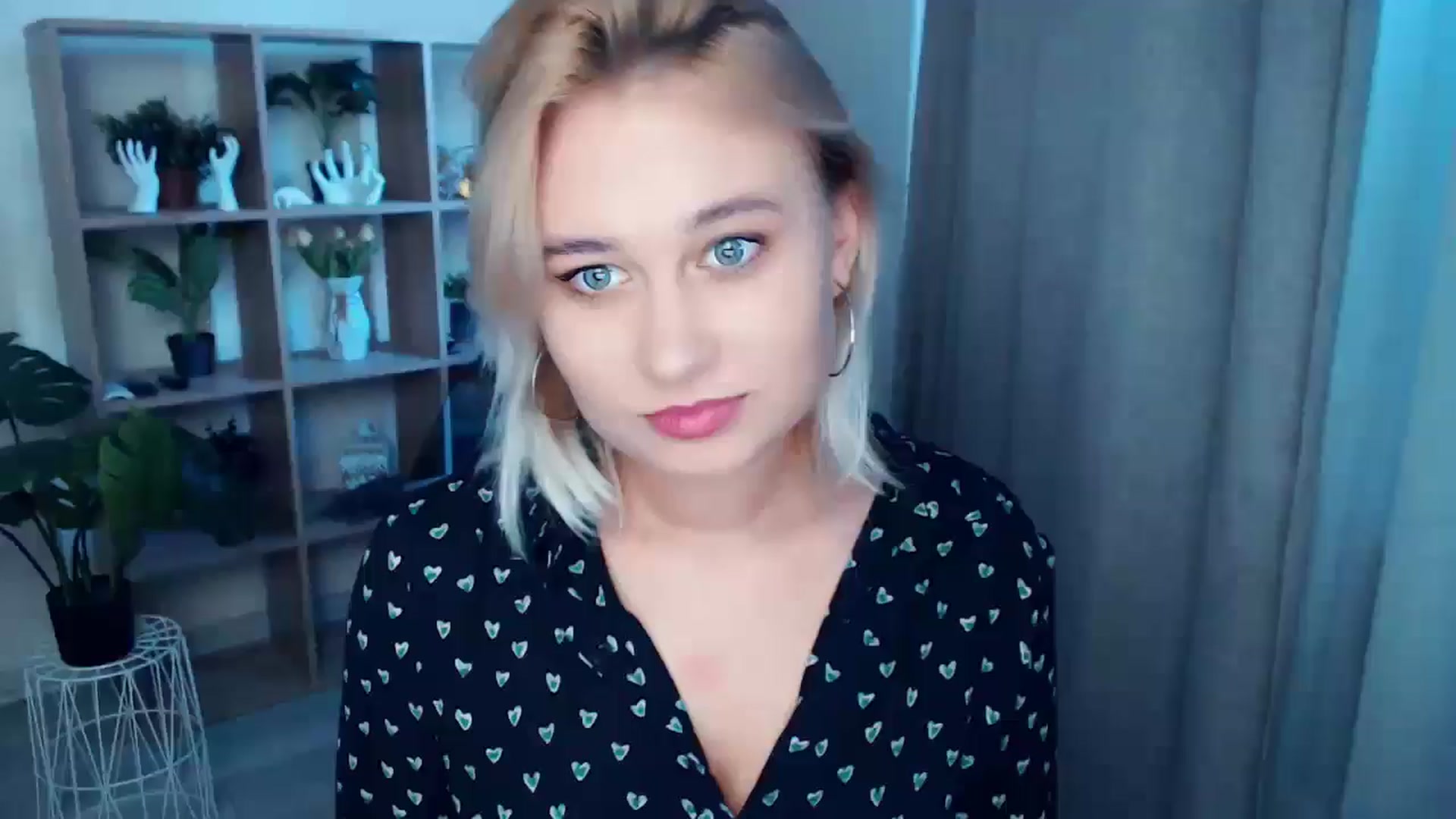 Gallery image thumbnail from Kukla_kolduna's myfreecams stream on, 09/28/2024, 15:58 image 11 of 20