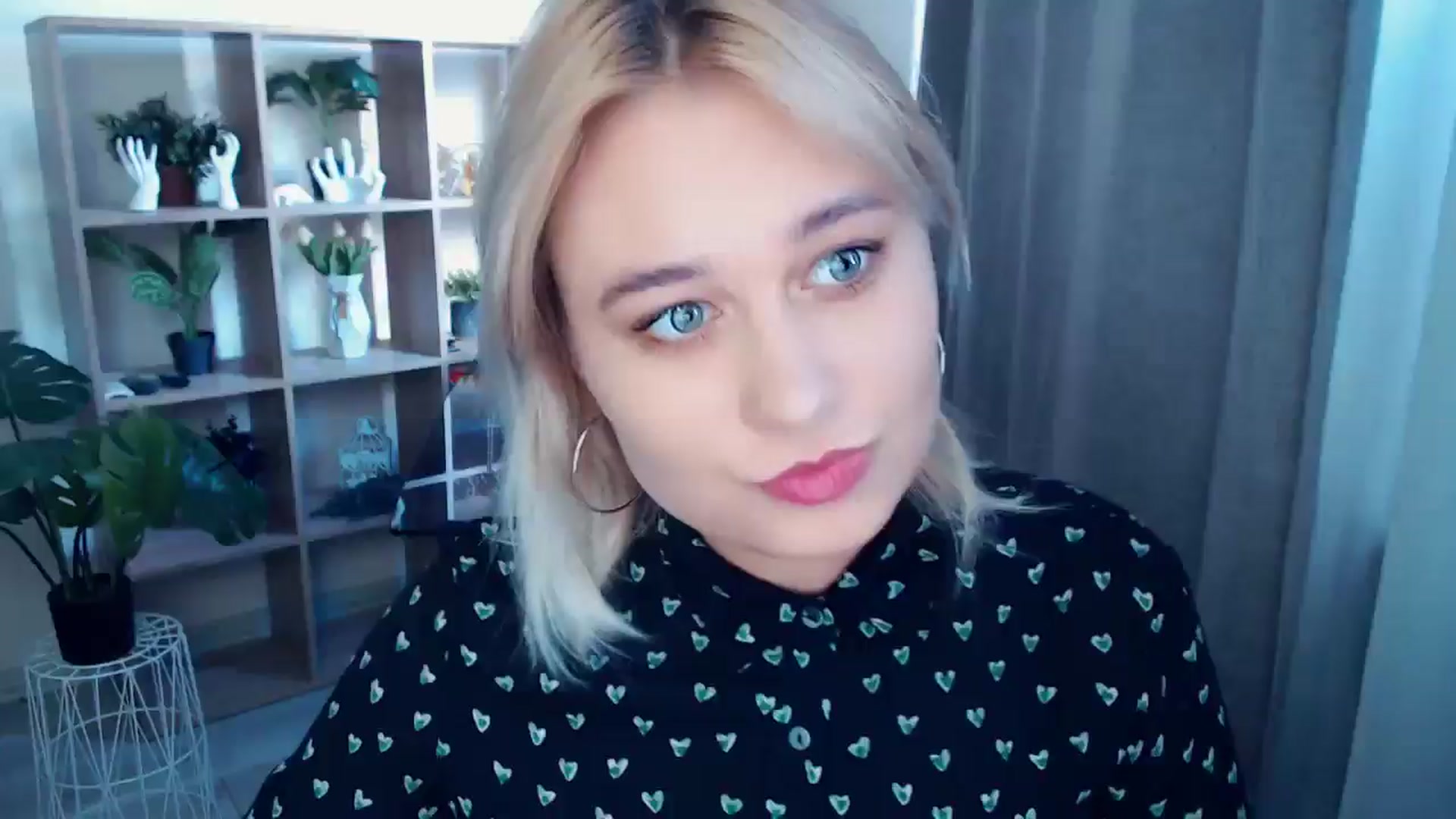 Gallery image thumbnail from Kukla_kolduna's myfreecams stream on, 09/28/2024, 15:58 image 1 of 20