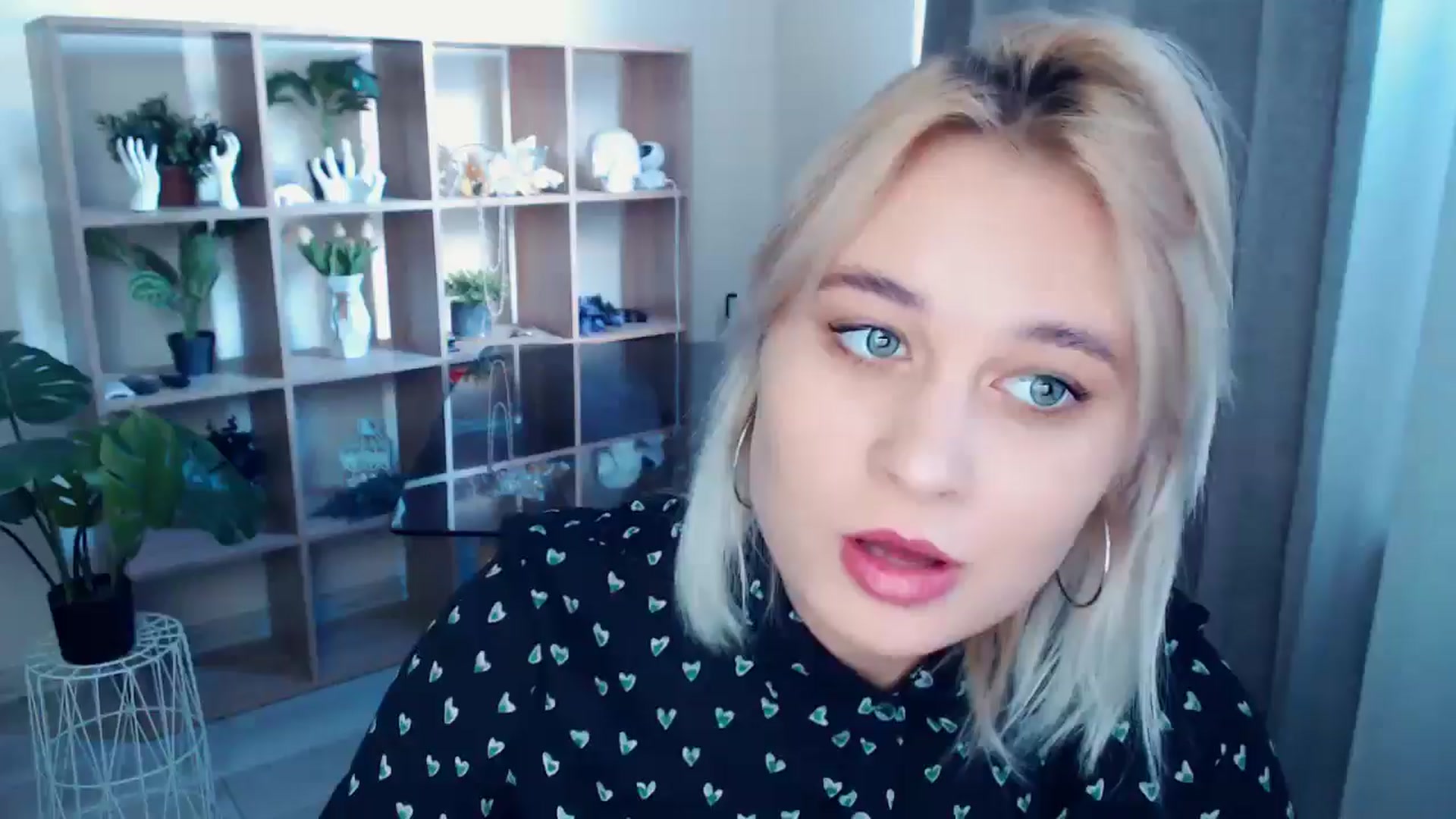 Gallery image thumbnail from Kukla_kolduna's myfreecams stream on, 09/28/2024, 15:58 image 2 of 20
