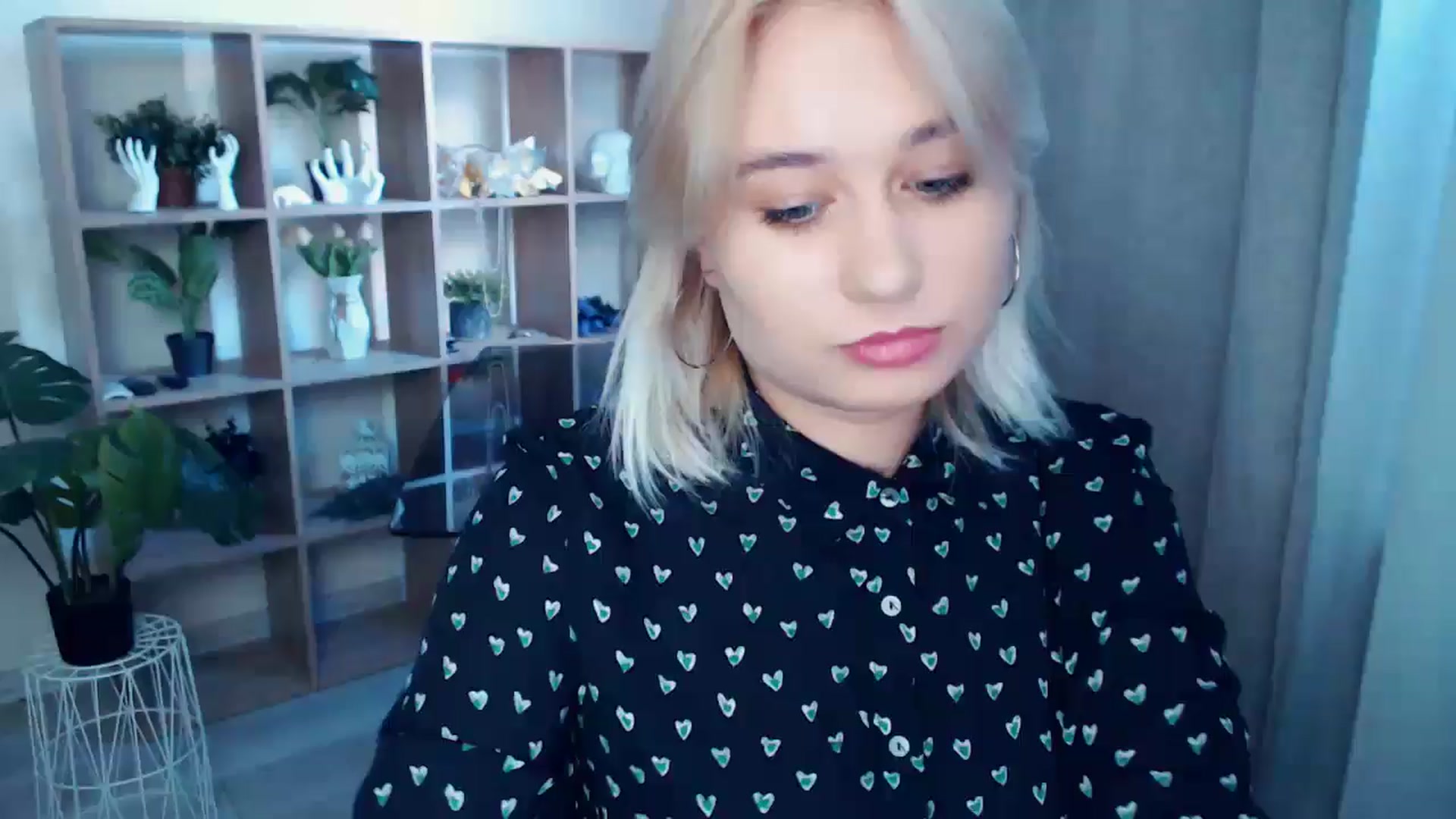 Gallery image thumbnail from Kukla_kolduna's myfreecams stream on, 09/28/2024, 15:58 image 8 of 20