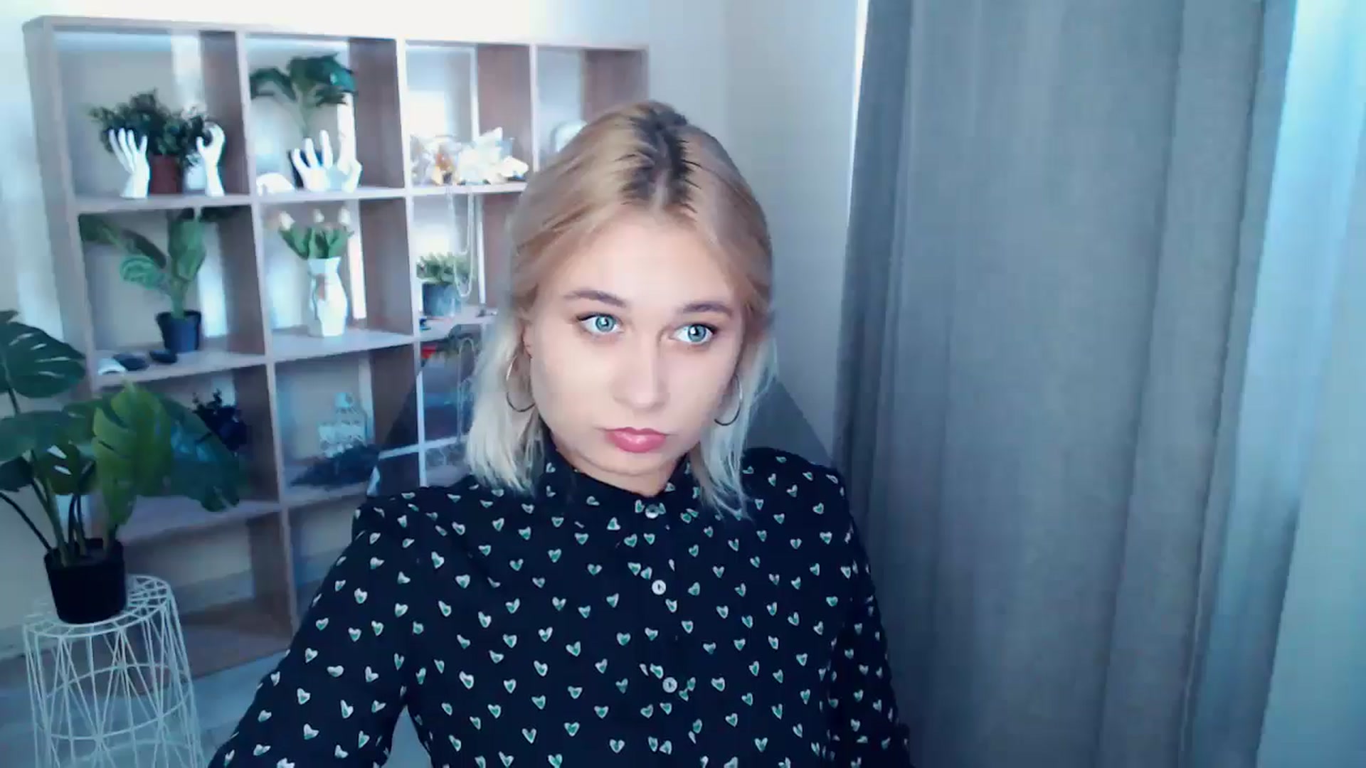 Gallery image thumbnail from Kukla_kolduna's myfreecams stream on, 09/28/2024, 15:58 image 6 of 20