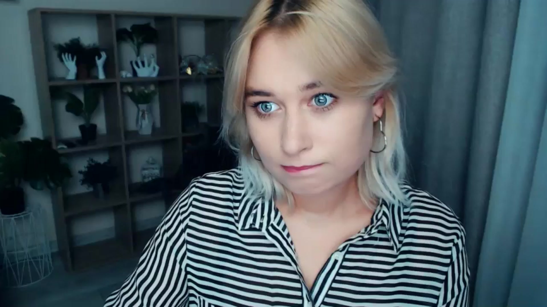 Gallery image thumbnail from Kukla_kolduna's myfreecams stream on, 09/29/2024, 16:35 image 8 of 20