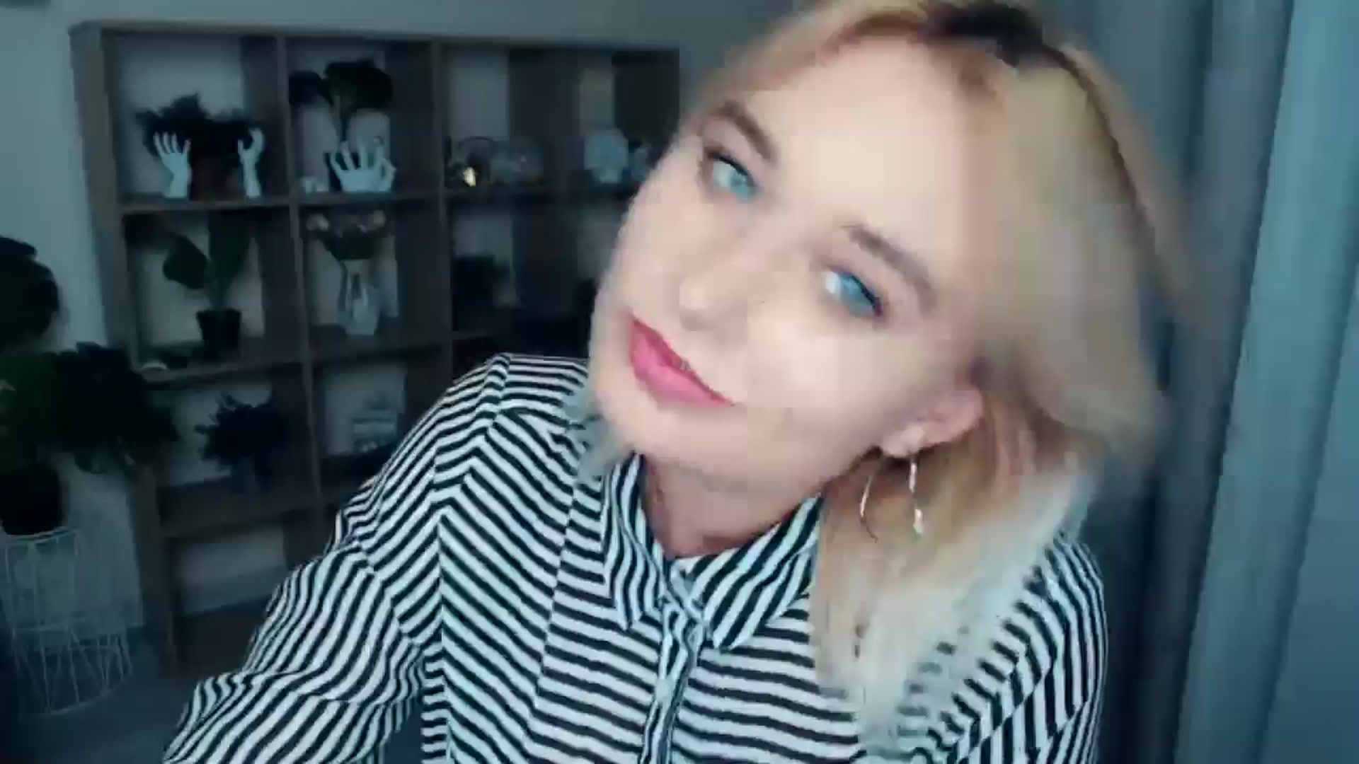 Gallery image thumbnail from Kukla_kolduna's myfreecams stream on, 09/29/2024, 16:35 image 19 of 20