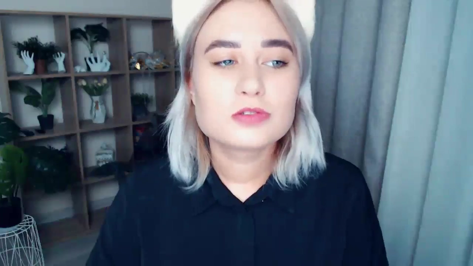Gallery image thumbnail from Kukla_kolduna's myfreecams stream on, 09/30/2024, 16:21 image 10 of 20