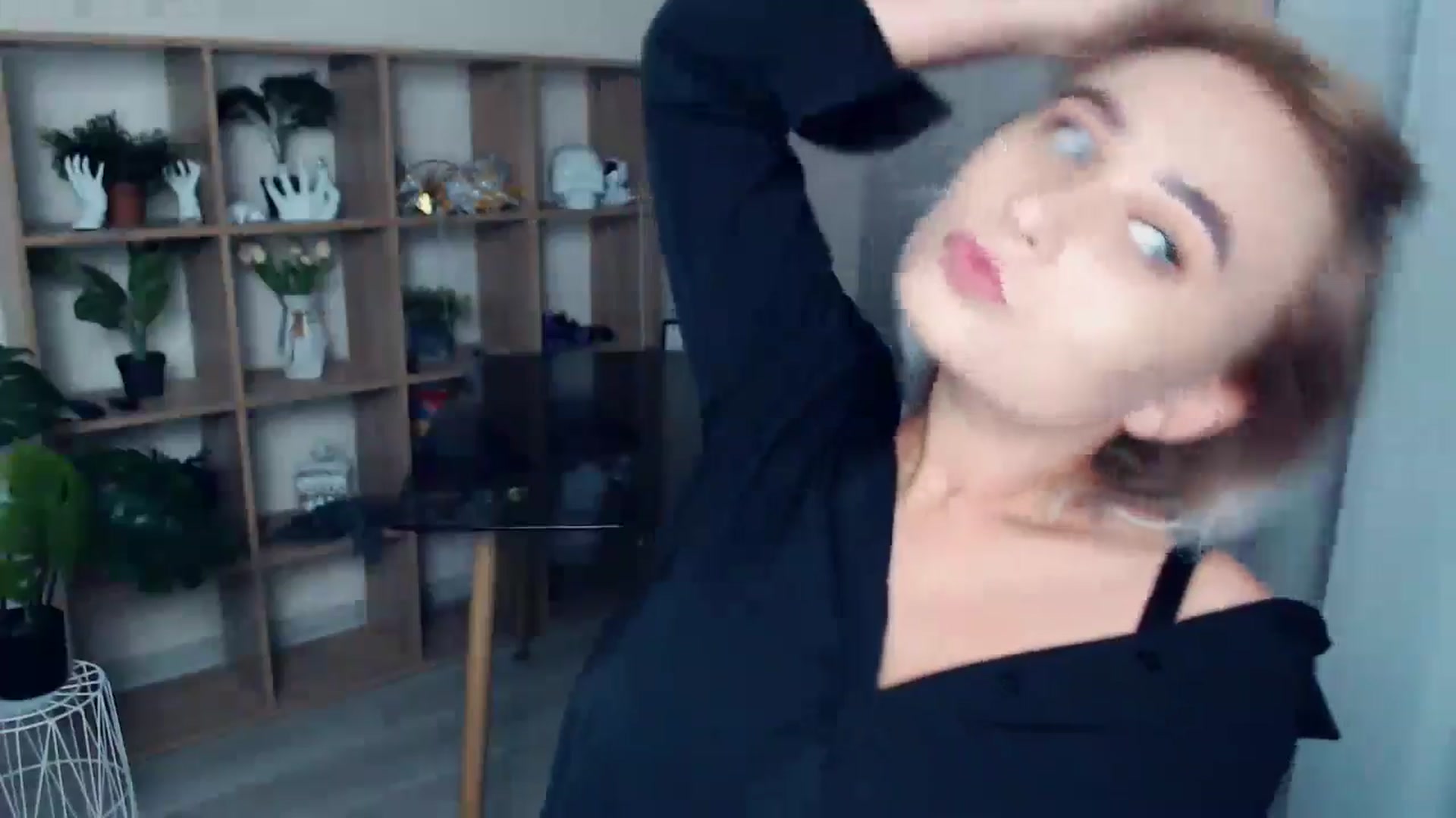 Gallery image thumbnail from Kukla_kolduna's myfreecams stream on, 09/30/2024, 16:21 image 17 of 20