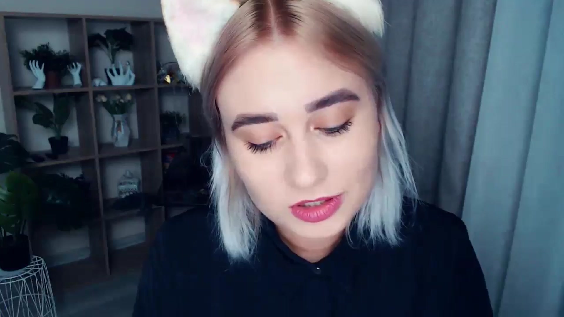 Gallery image thumbnail from Kukla_kolduna's myfreecams stream on, 09/30/2024, 16:21 image 3 of 20