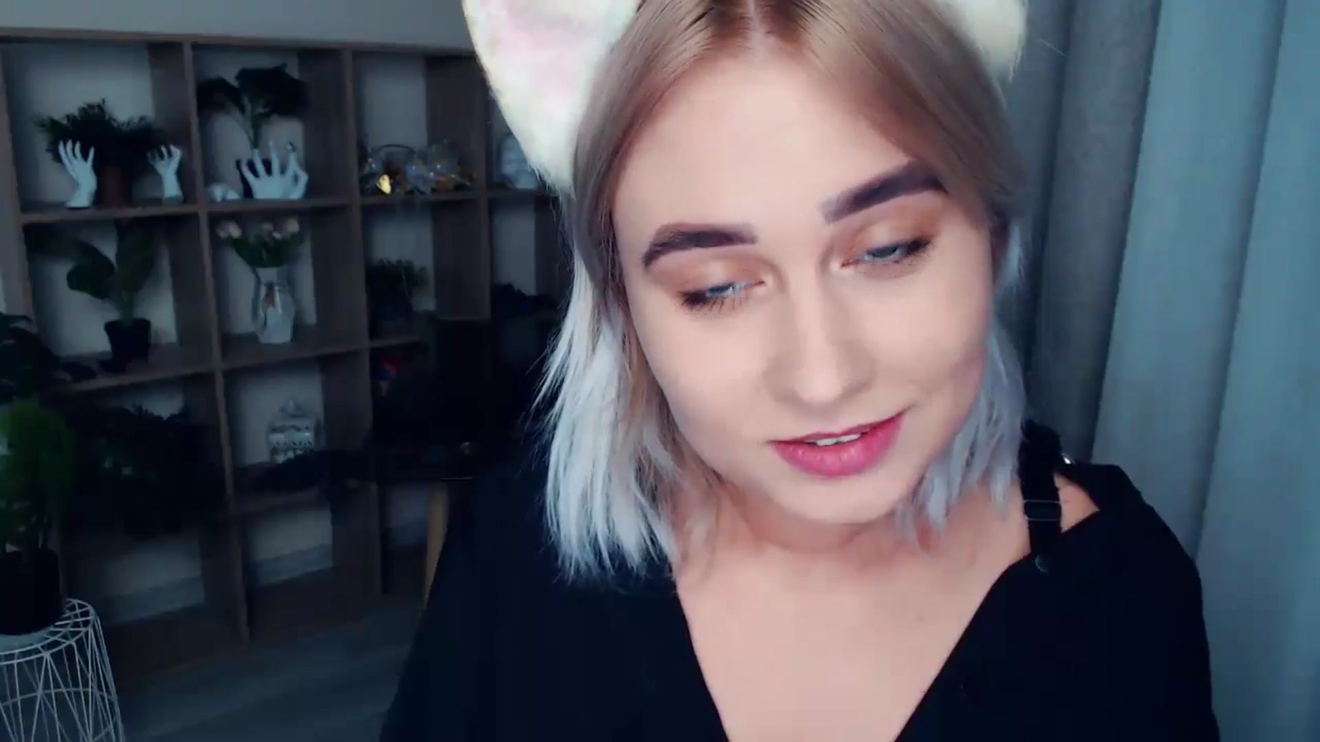 Gallery image thumbnail from Kukla_kolduna's myfreecams stream on, 09/30/2024, 16:21 image 16 of 20
