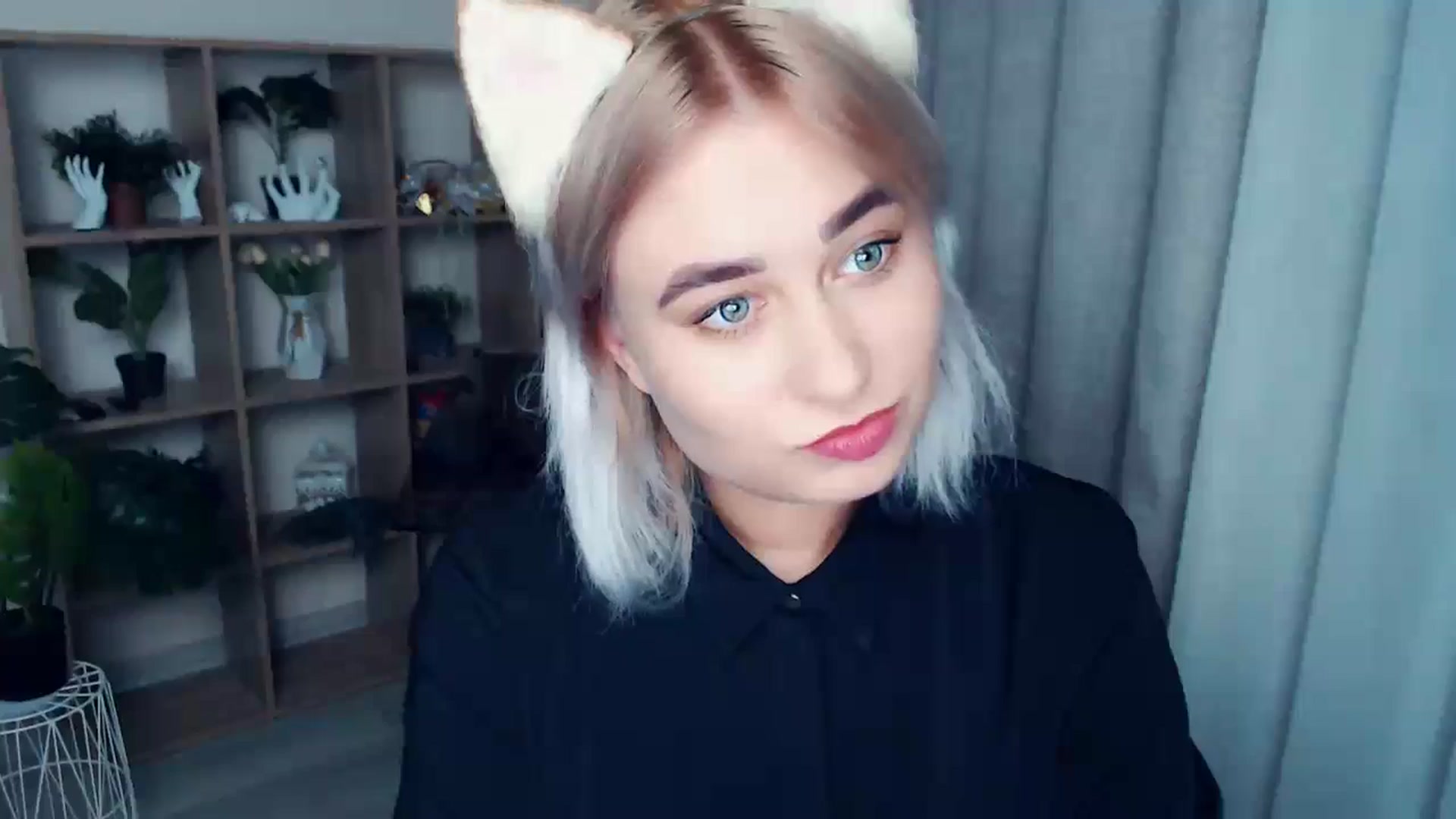 Gallery image thumbnail from Kukla_kolduna's myfreecams stream on, 09/30/2024, 16:21 image 6 of 20