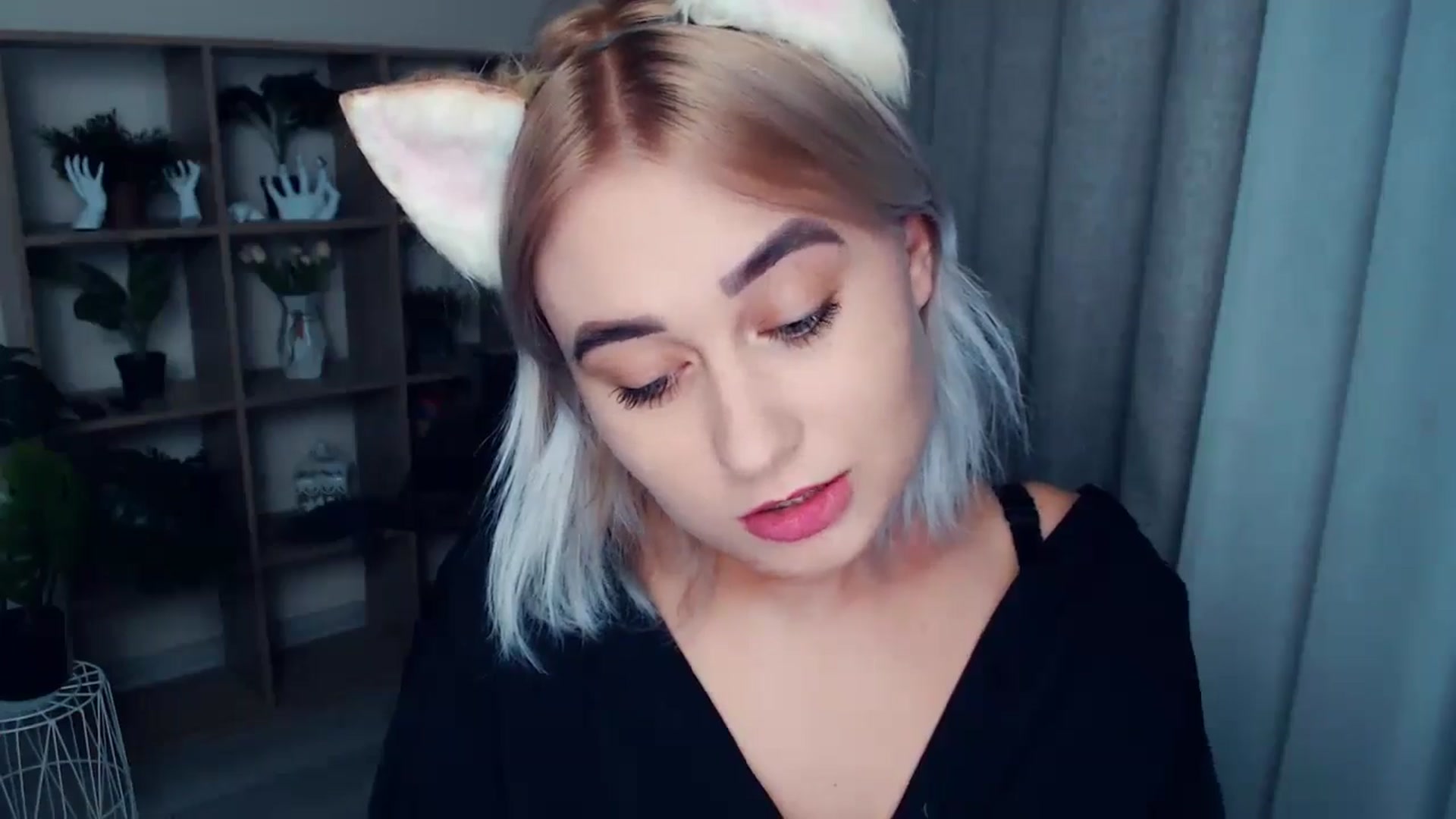 Gallery image thumbnail from Kukla_kolduna's myfreecams stream on, 09/30/2024, 16:21 image 14 of 20
