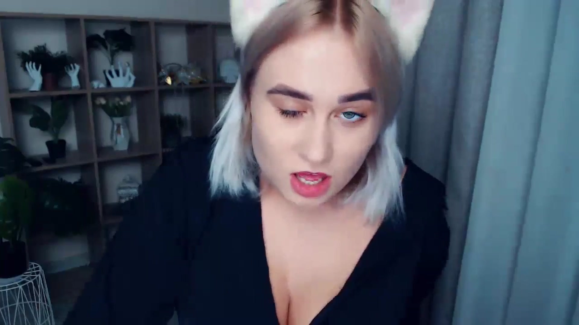 Gallery image thumbnail from Kukla_kolduna's myfreecams stream on, 09/30/2024, 16:21 image 13 of 20