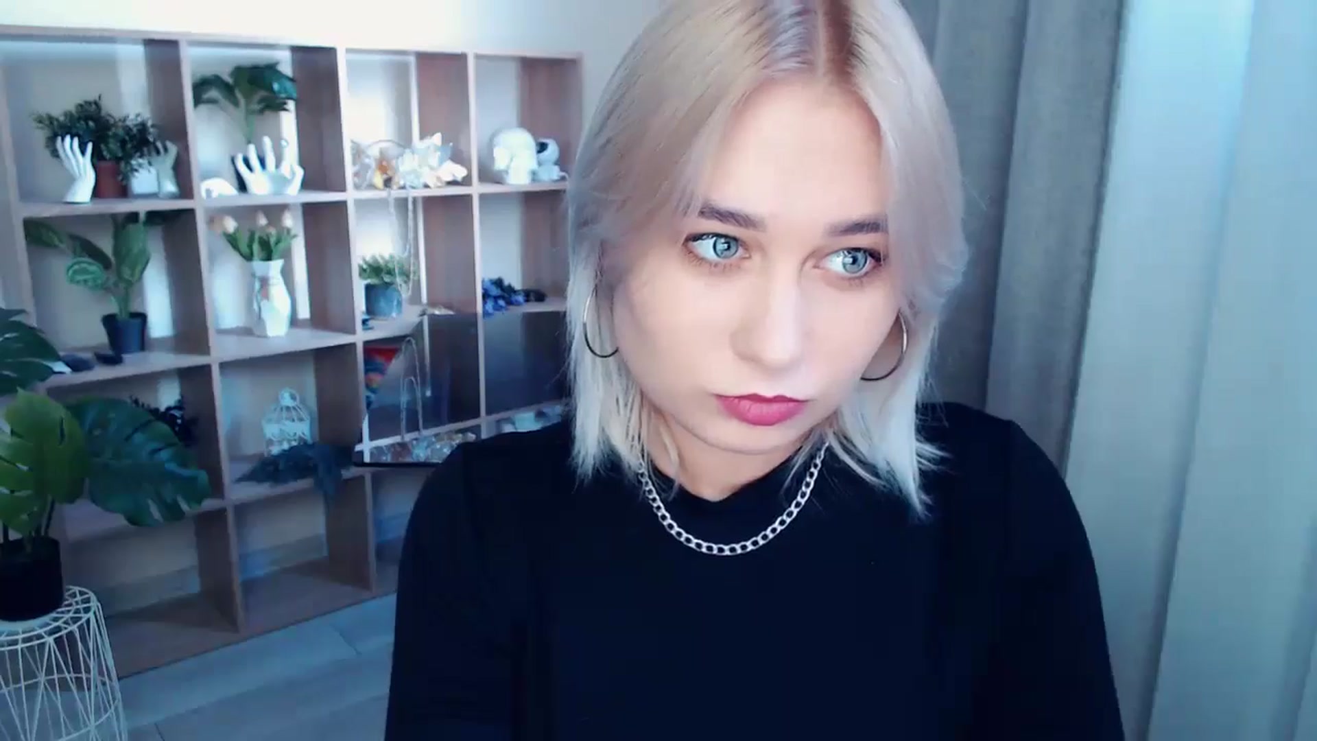 Gallery image thumbnail from Kukla_kolduna's myfreecams stream on, 10/03/2024, 15:08 image 7 of 20