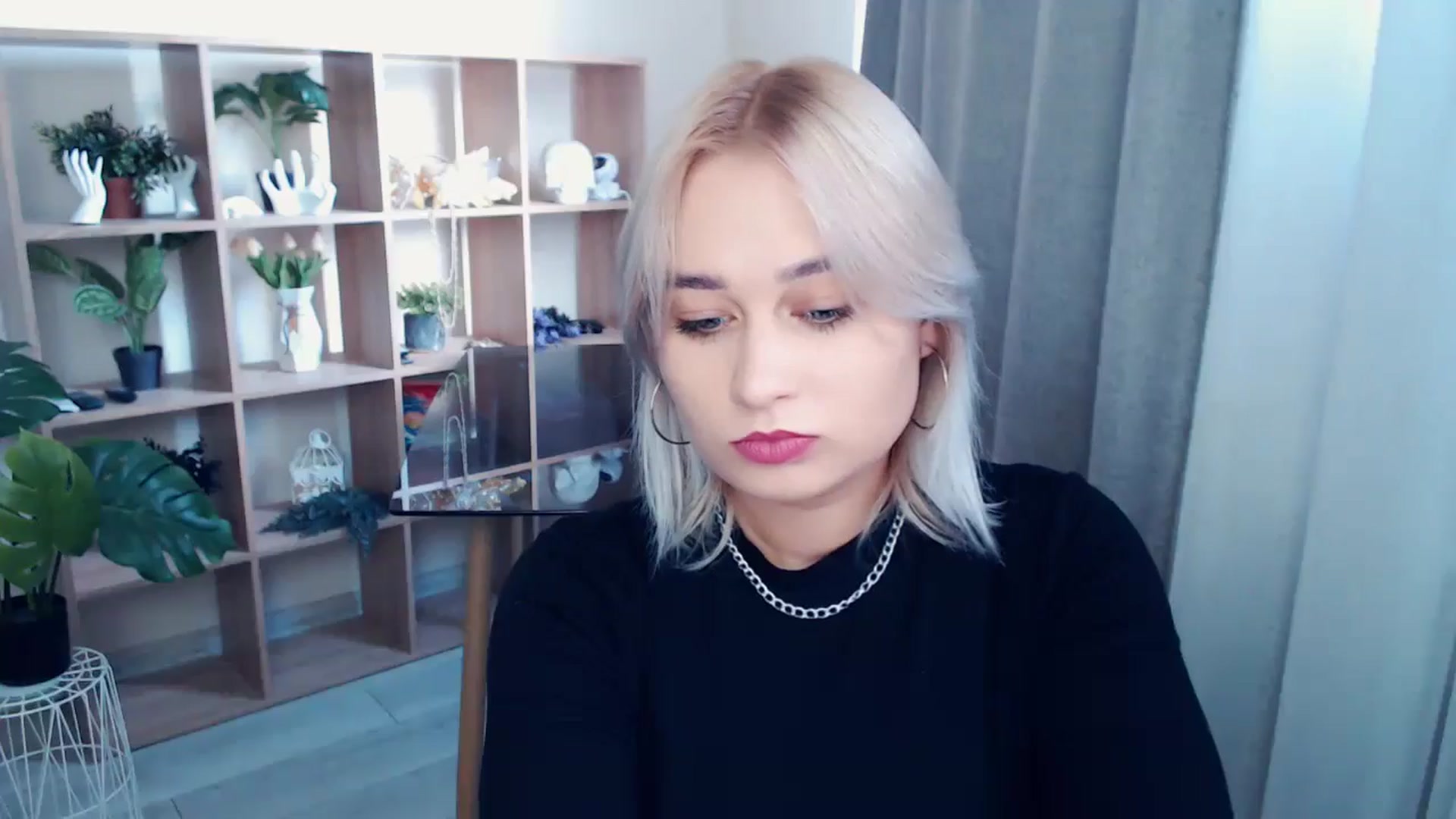 Gallery image thumbnail from Kukla_kolduna's myfreecams stream on, 10/03/2024, 15:08 image 4 of 20