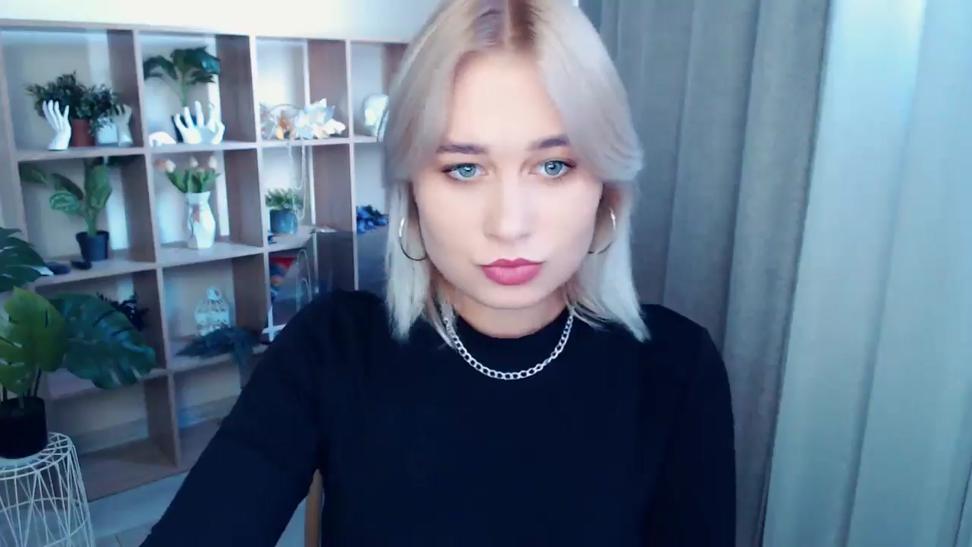 Gallery image thumbnail from Kukla_kolduna's myfreecams stream on, 10/03/2024, 15:08 image 9 of 20
