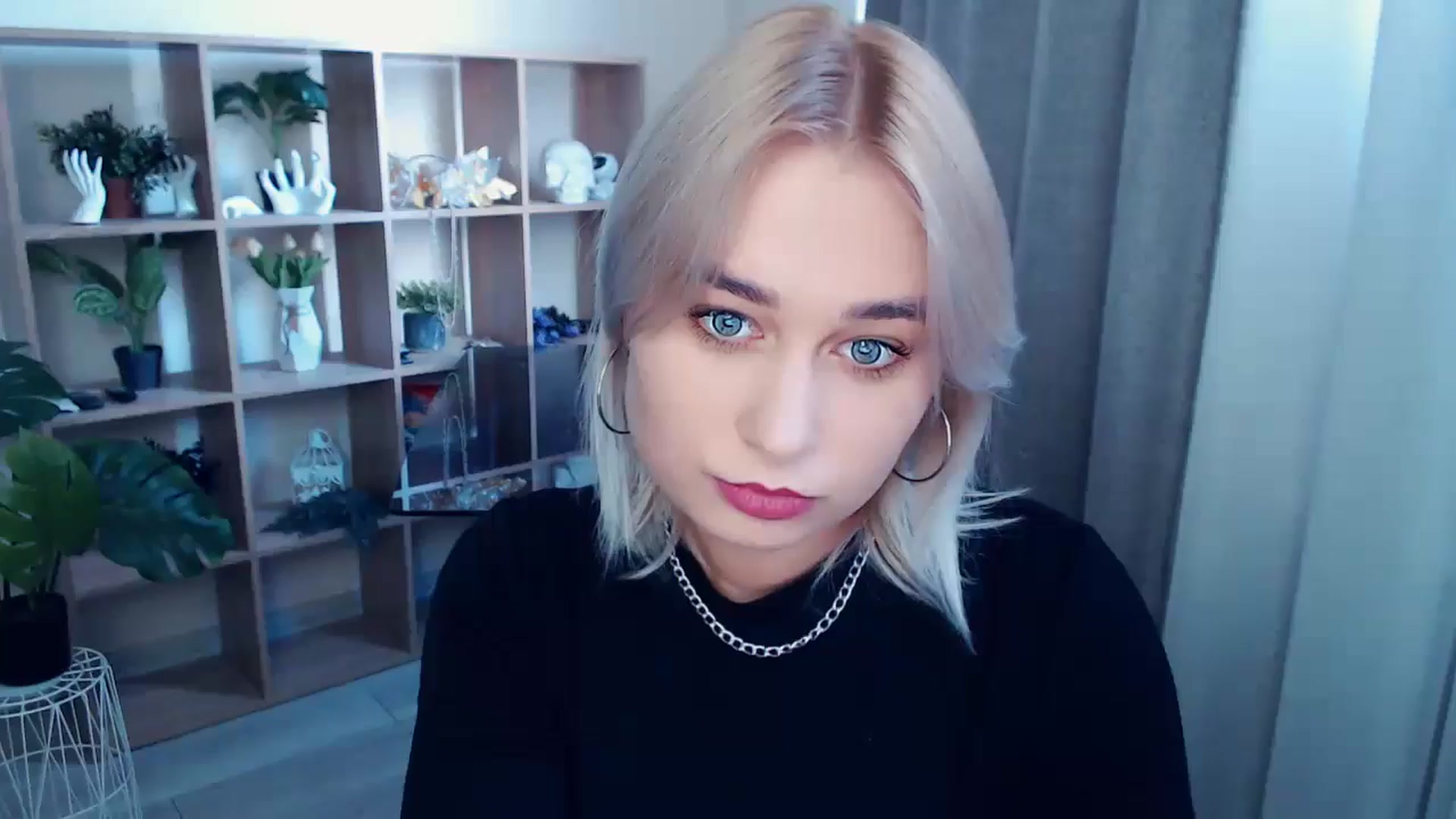 Gallery image thumbnail from Kukla_kolduna's myfreecams stream on, 10/03/2024, 15:08 image 3 of 20