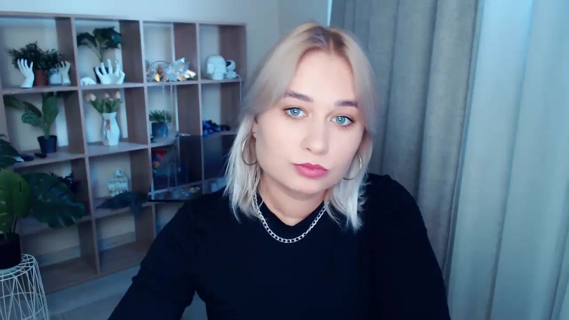 Gallery image thumbnail from Kukla_kolduna's myfreecams stream on, 10/03/2024, 15:08 image 18 of 20