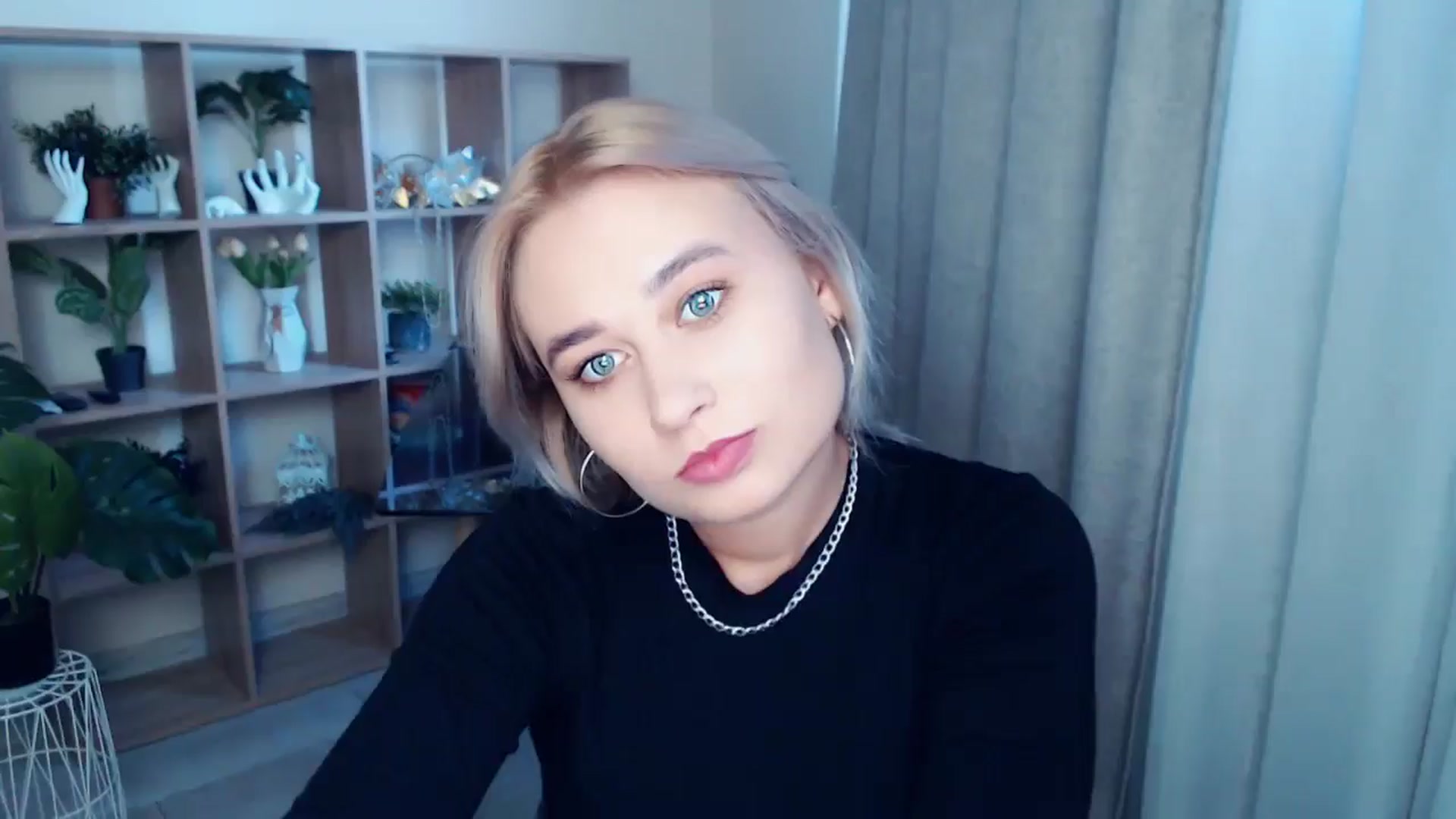 Gallery image thumbnail from Kukla_kolduna's myfreecams stream on, 10/03/2024, 15:08 image 19 of 20