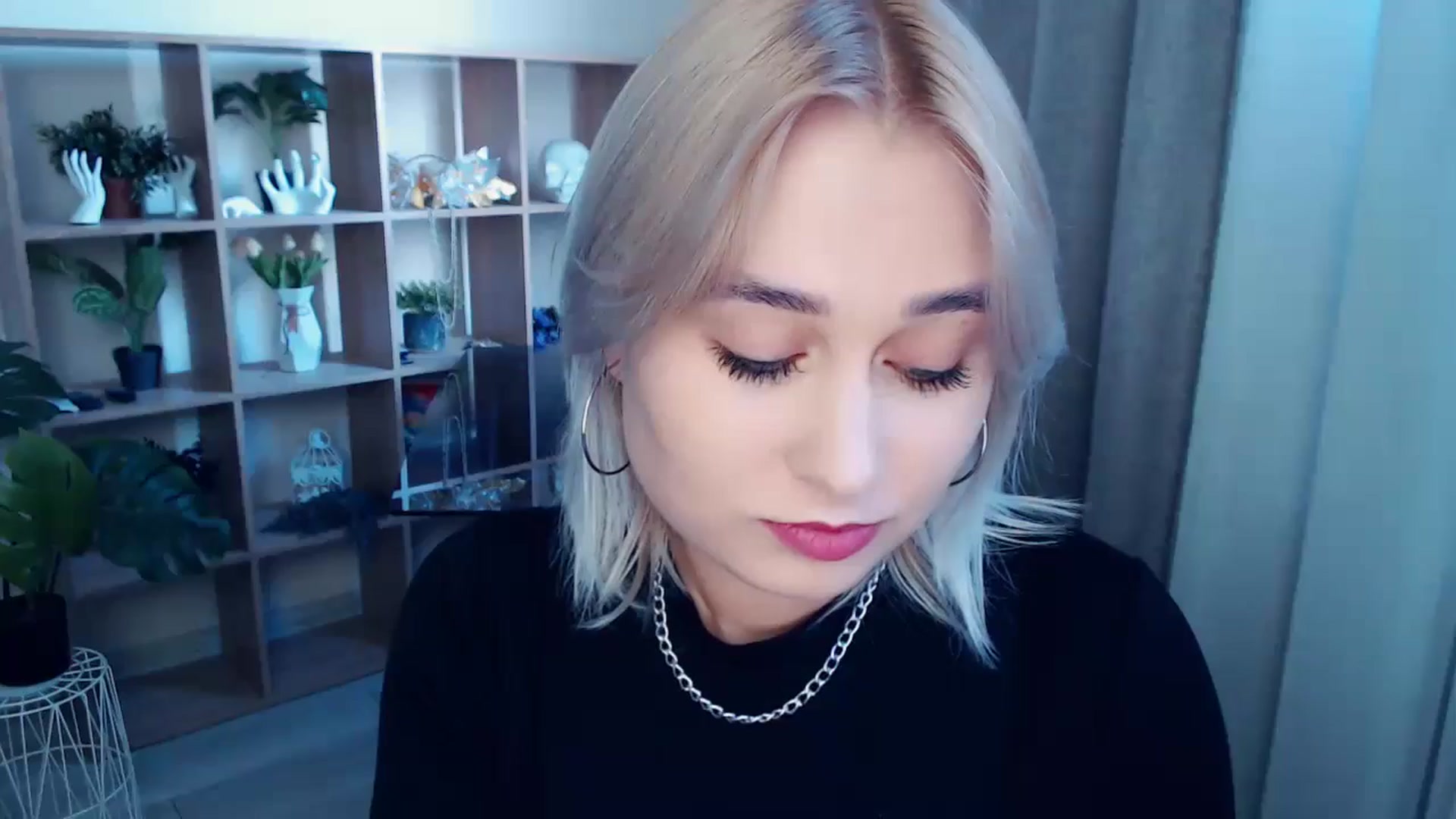 Gallery image thumbnail from Kukla_kolduna's myfreecams stream on, 10/03/2024, 15:08 image 1 of 20