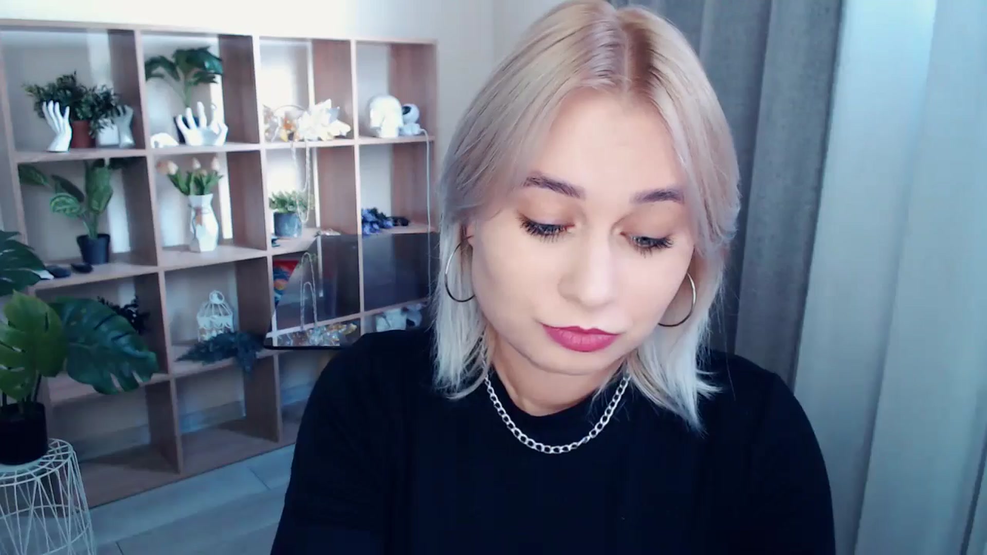 Gallery image thumbnail from Kukla_kolduna's myfreecams stream on, 10/03/2024, 15:08 image 5 of 20