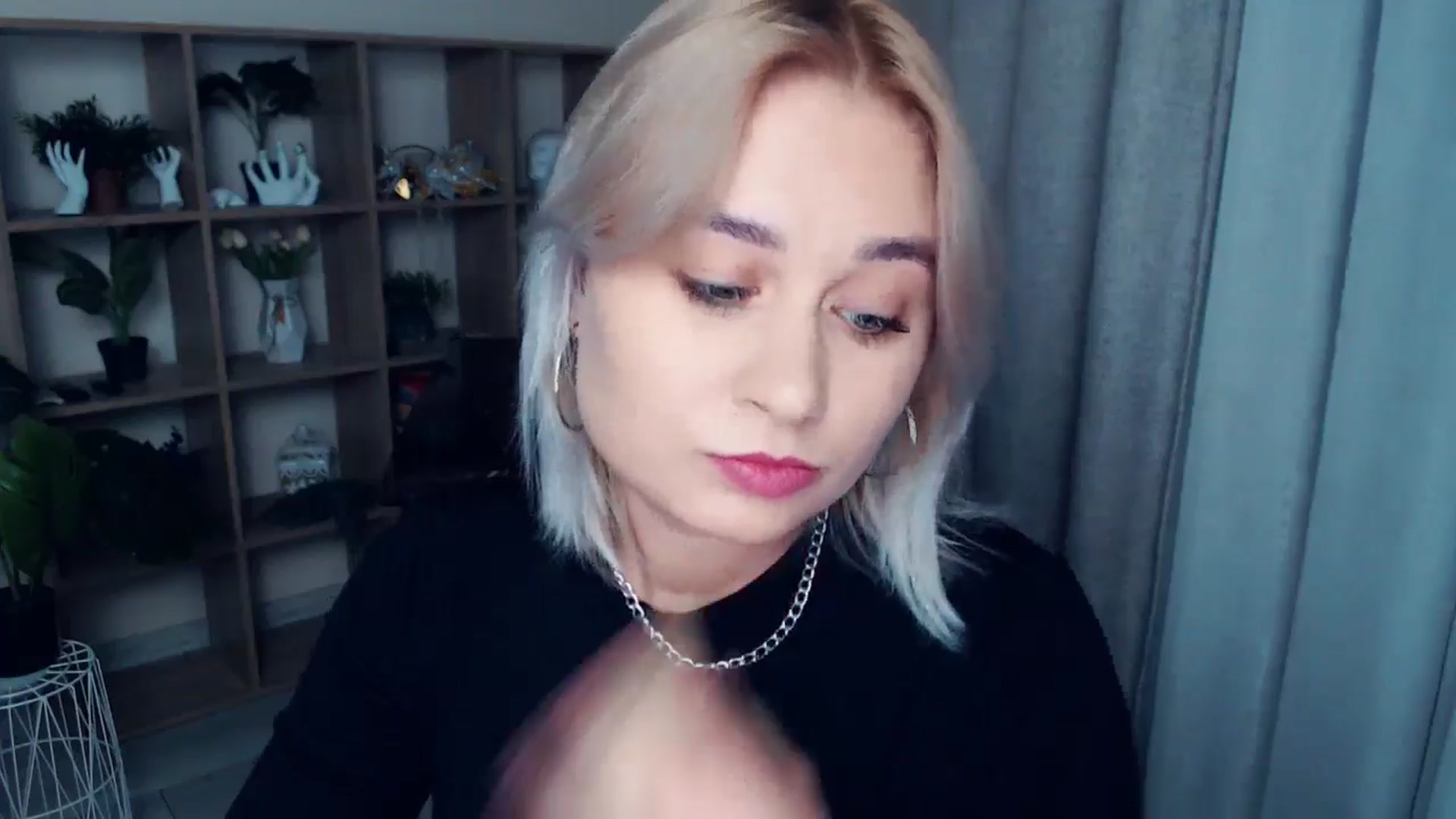 Gallery image thumbnail from Kukla_kolduna's myfreecams stream on, 10/03/2024, 16:28 image 9 of 20