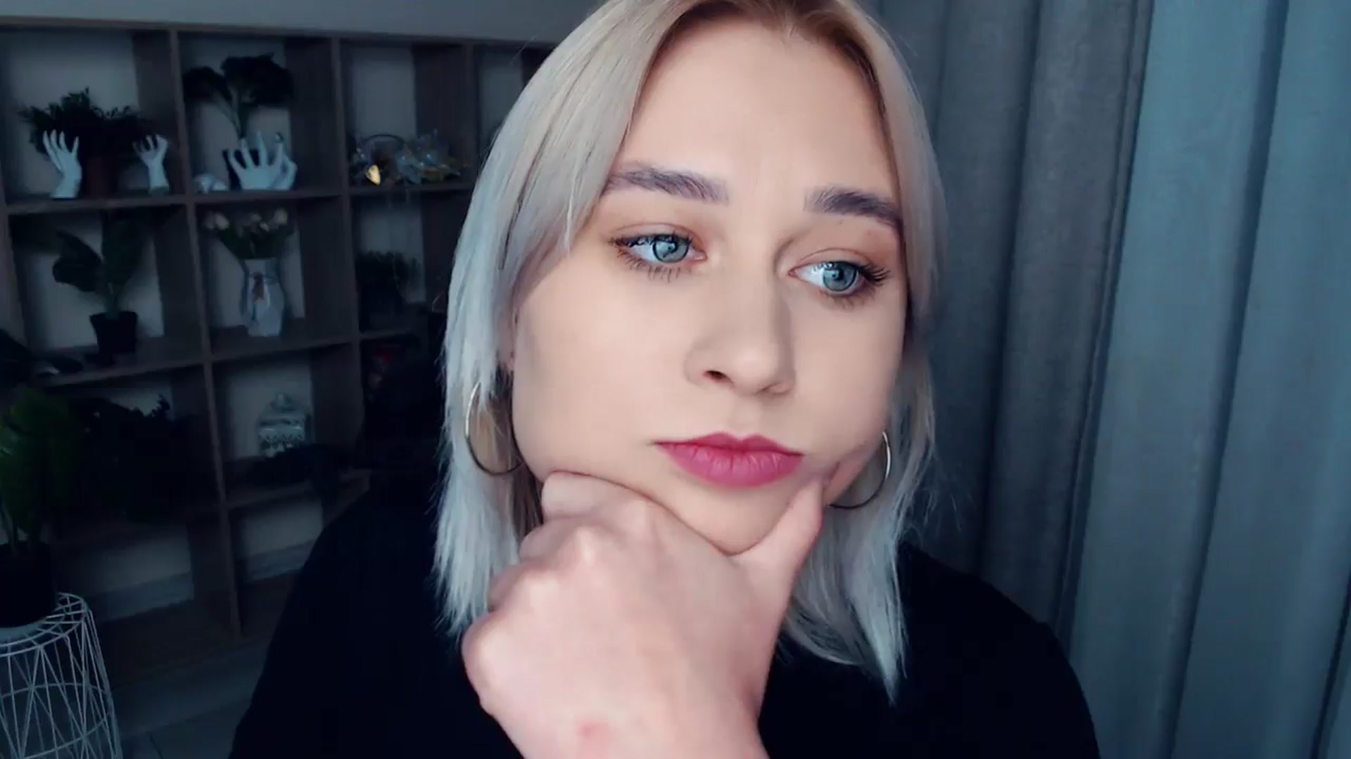 Gallery image thumbnail from Kukla_kolduna's myfreecams stream on, 10/03/2024, 16:28 image 7 of 20