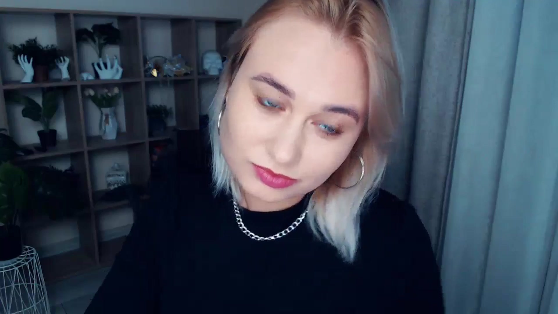 Gallery image thumbnail from Kukla_kolduna's myfreecams stream on, 10/03/2024, 16:28 image 5 of 20