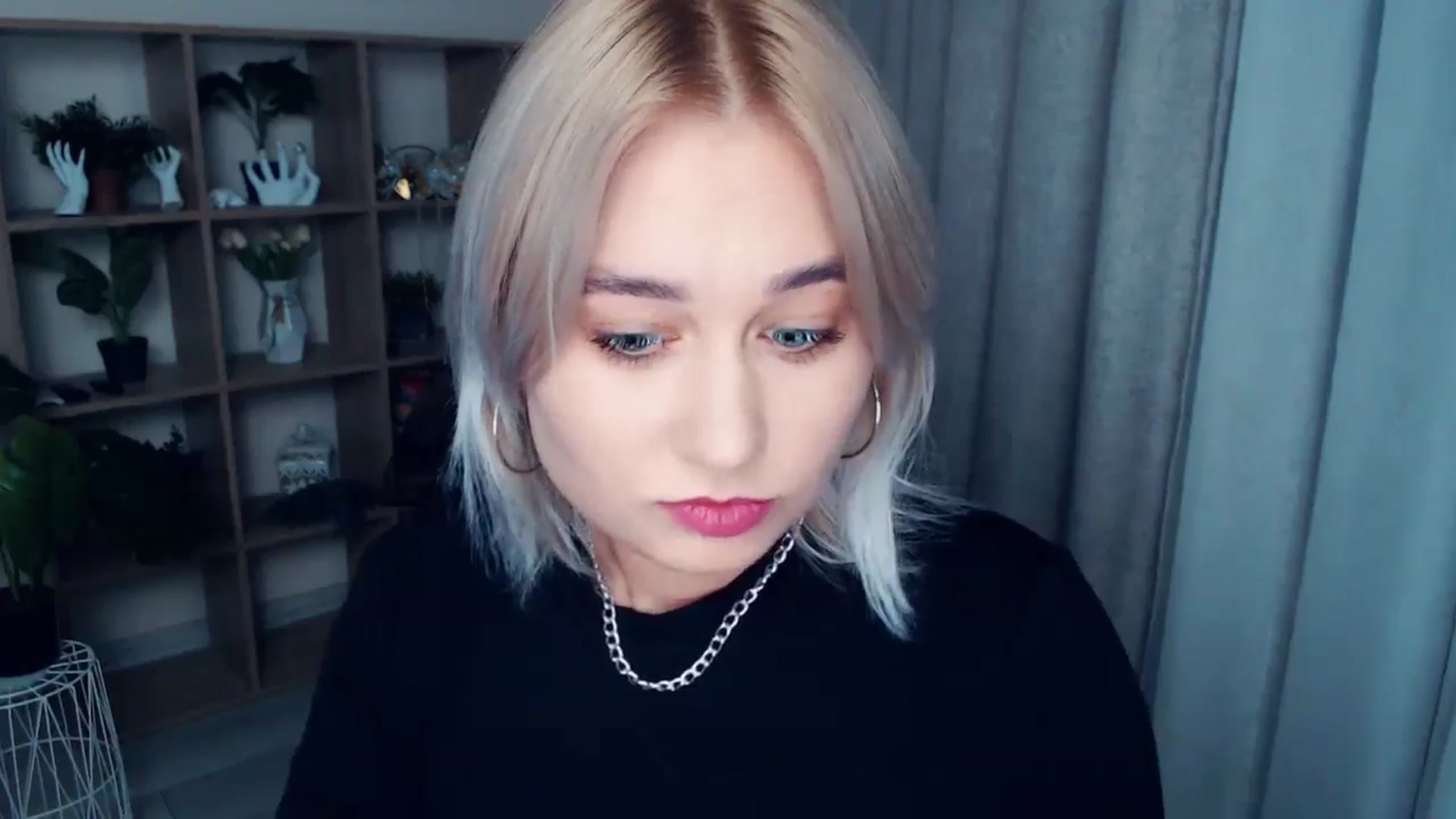 Gallery image thumbnail from Kukla_kolduna's myfreecams stream on, 10/03/2024, 16:28 image 8 of 20