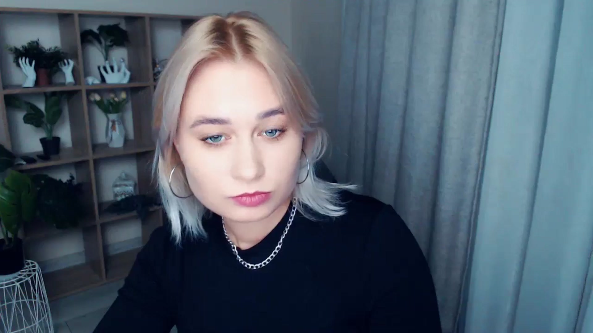 Gallery image thumbnail from Kukla_kolduna's myfreecams stream on, 10/03/2024, 16:28 image 10 of 20