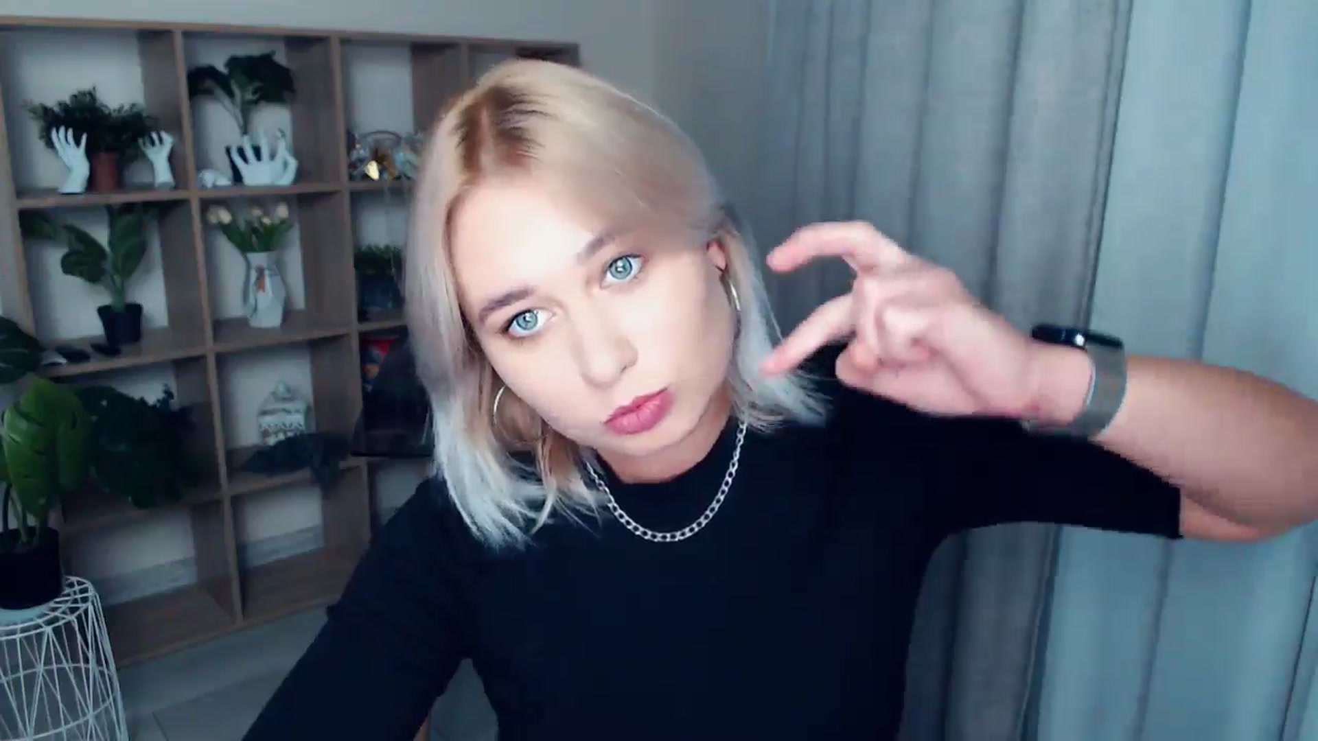 Gallery image thumbnail from Kukla_kolduna's myfreecams stream on, 10/03/2024, 16:28 image 19 of 20