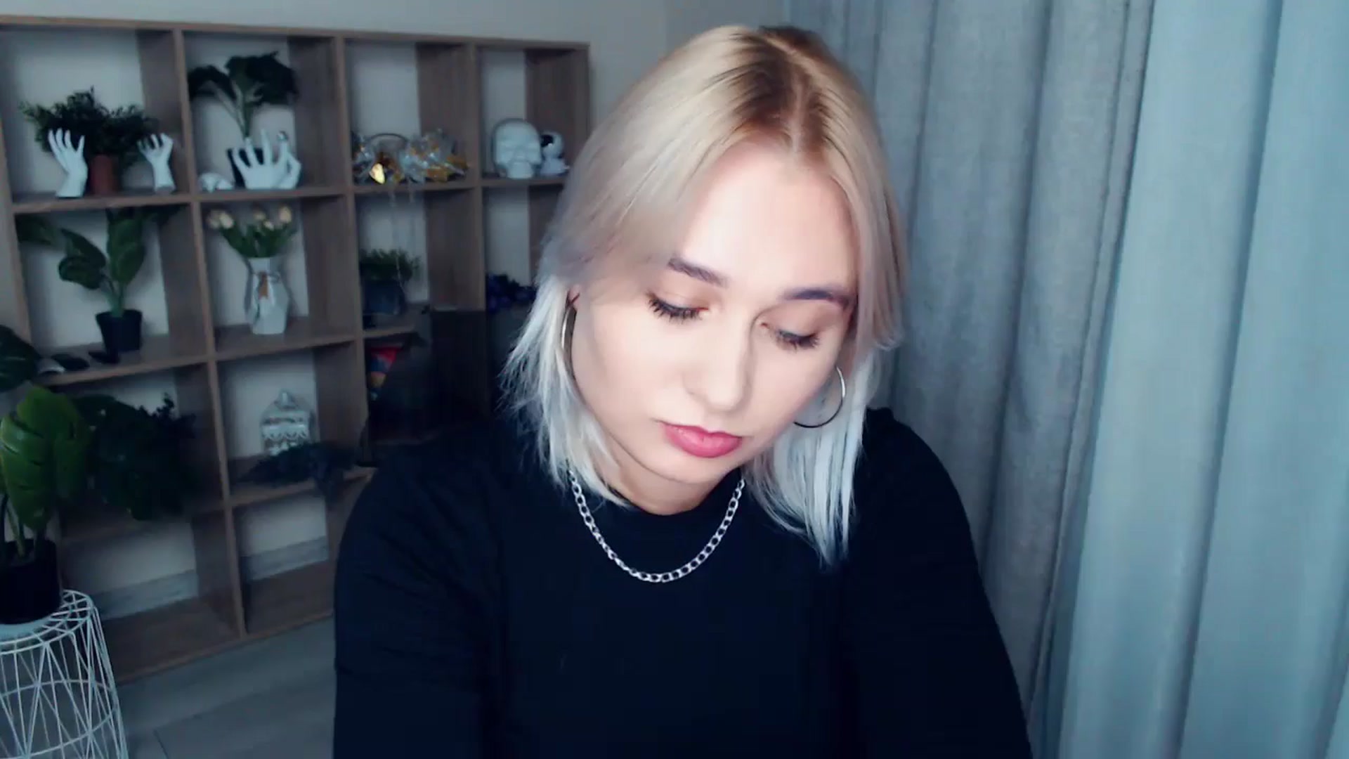 Gallery image thumbnail from Kukla_kolduna's myfreecams stream on, 10/03/2024, 18:10 image 19 of 20