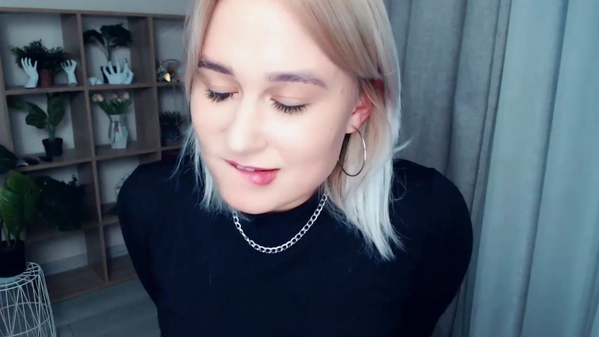 Gallery image thumbnail from Kukla_kolduna's myfreecams stream on, 10/03/2024, 18:10 image 8 of 20