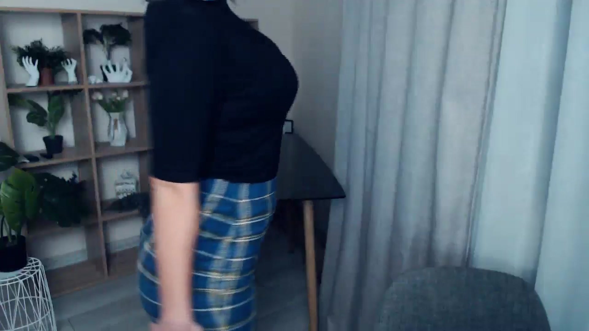 Gallery image thumbnail from Kukla_kolduna's myfreecams stream on, 10/03/2024, 18:10 image 2 of 20