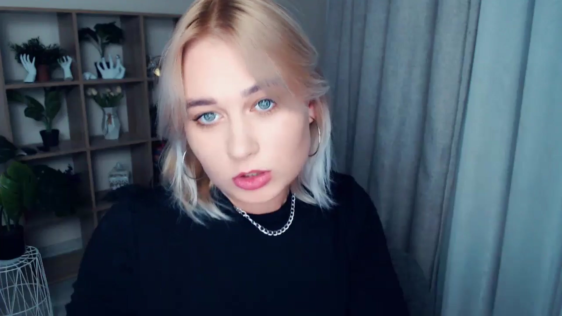 Gallery image thumbnail from Kukla_kolduna's myfreecams stream on, 10/03/2024, 18:10 image 11 of 20