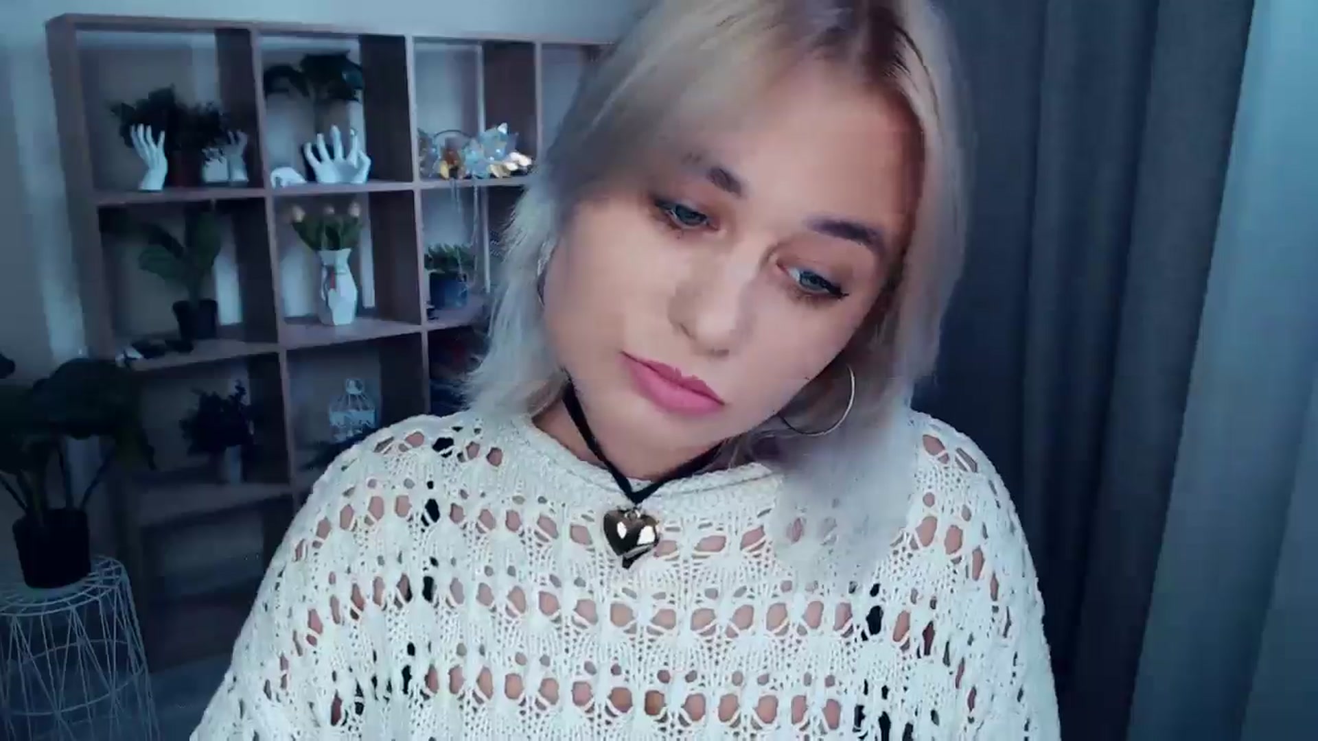 Gallery image thumbnail from Kukla_kolduna's myfreecams stream on, 10/04/2024, 14:07 image 8 of 20
