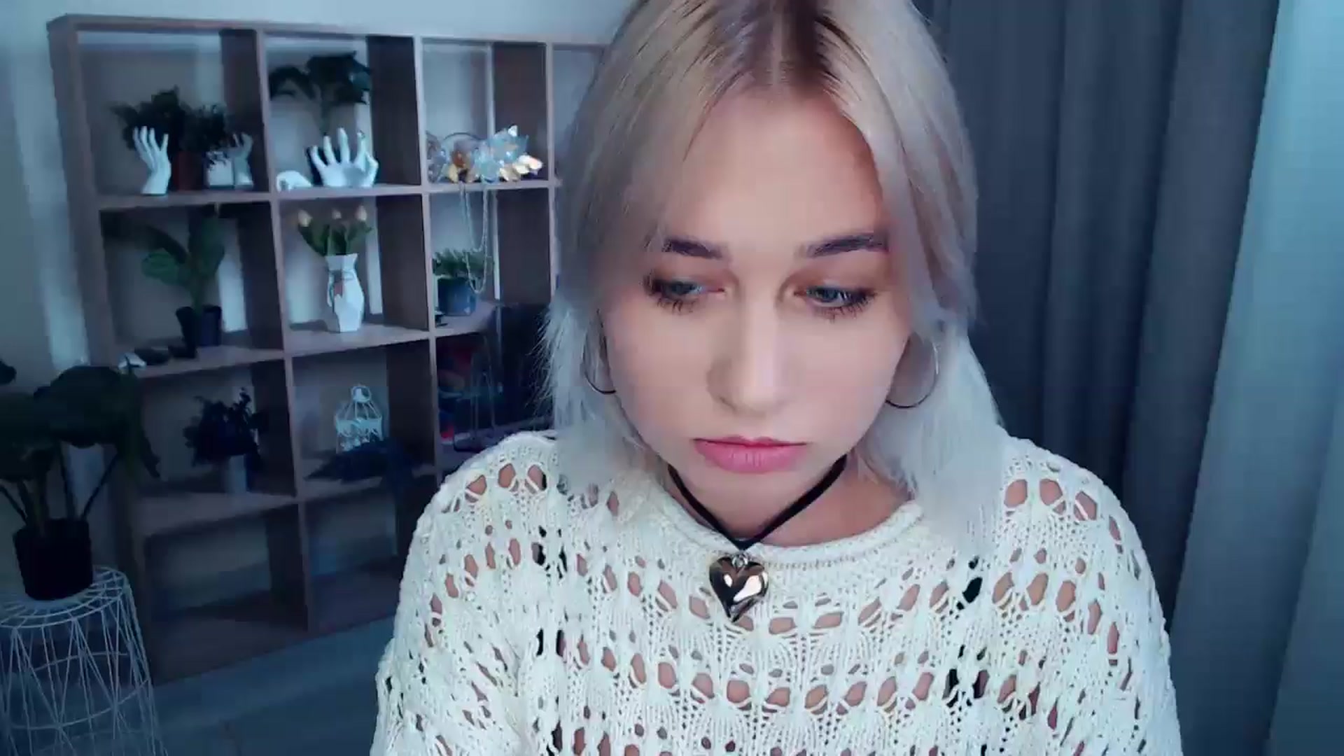 Gallery image thumbnail from Kukla_kolduna's myfreecams stream on, 10/04/2024, 14:07 image 5 of 20