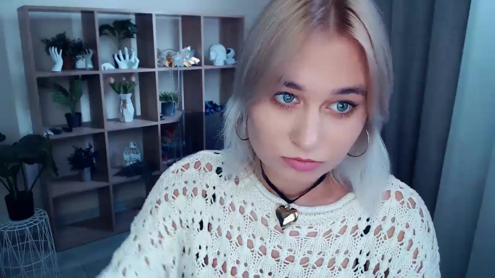 Gallery image thumbnail from Kukla_kolduna's myfreecams stream on, 10/04/2024, 14:07 image 3 of 20