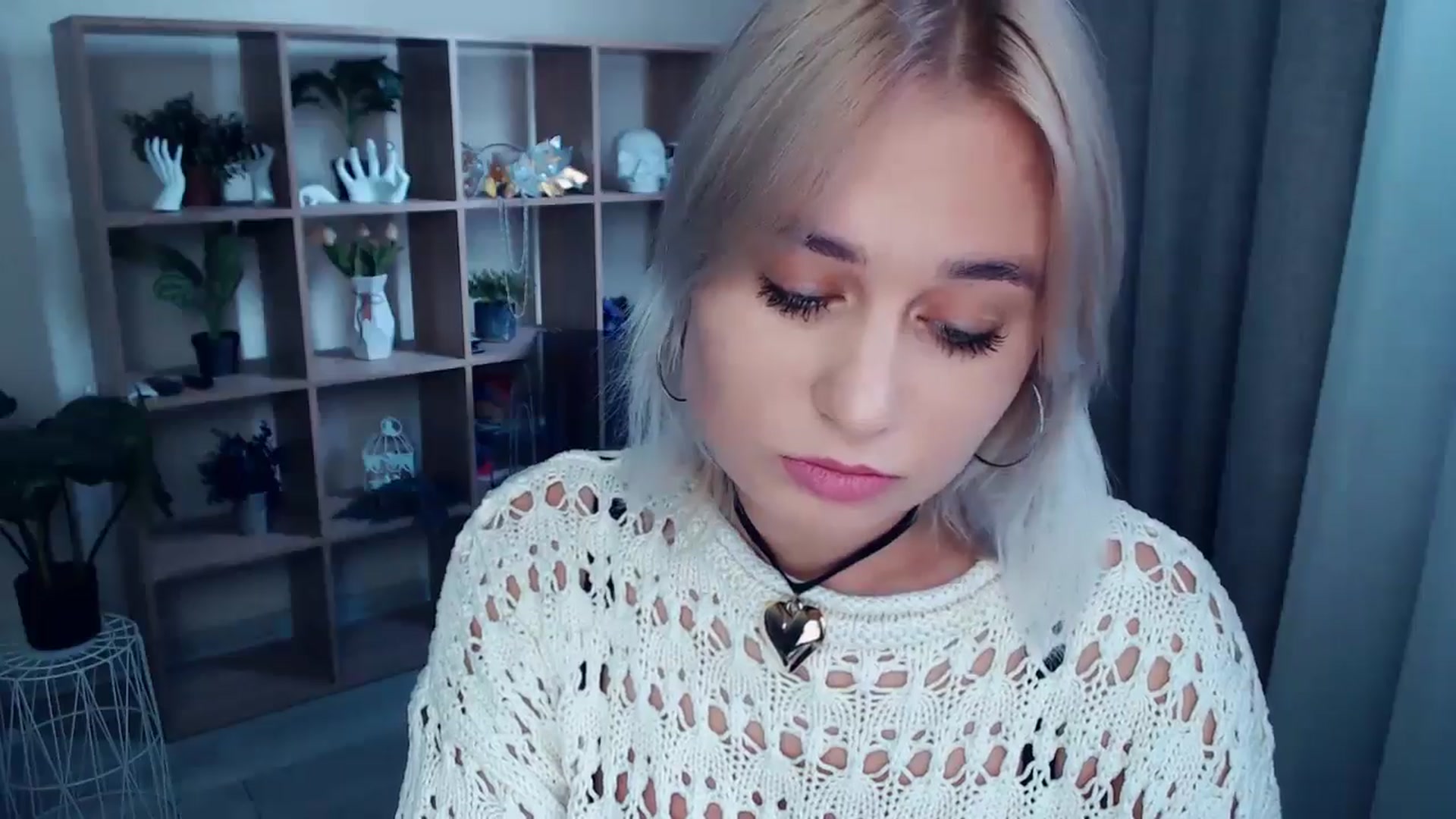 Gallery image thumbnail from Kukla_kolduna's myfreecams stream on, 10/04/2024, 14:07 image 6 of 20