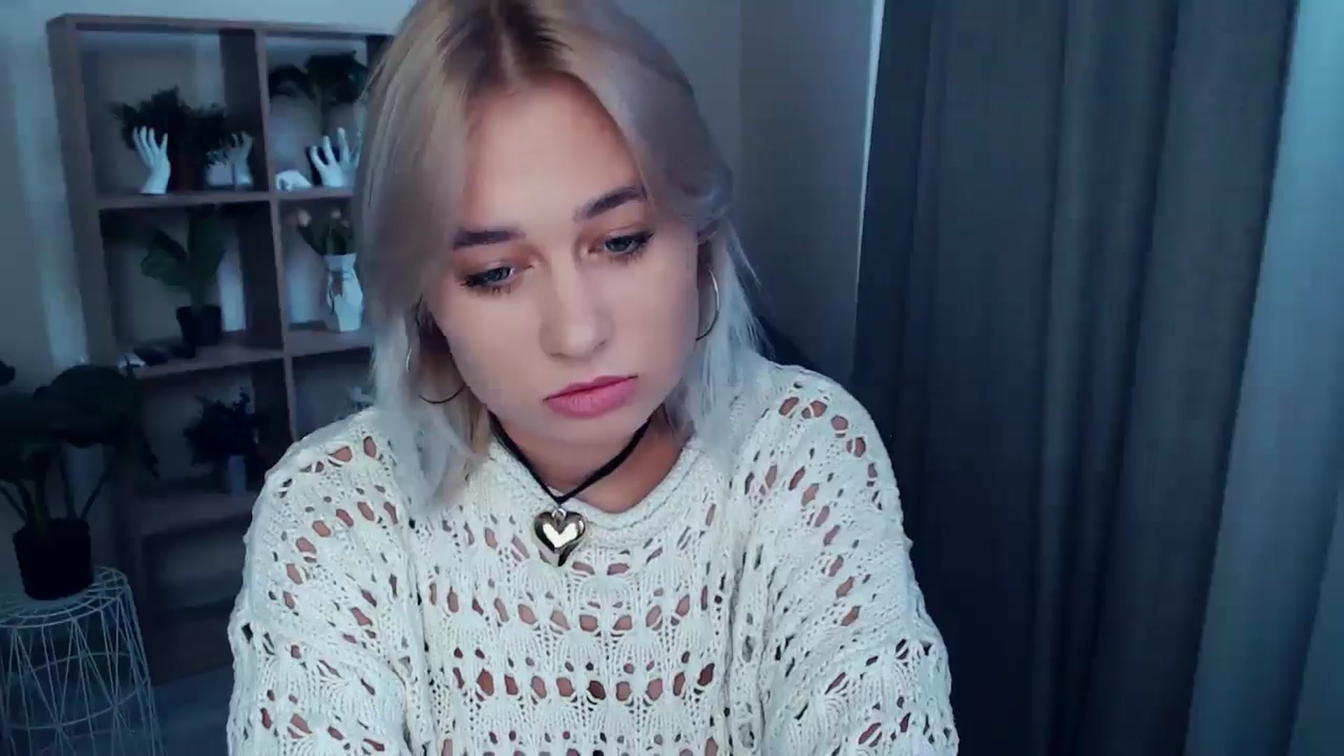 Gallery image thumbnail from Kukla_kolduna's myfreecams stream on, 10/04/2024, 14:07 image 13 of 20