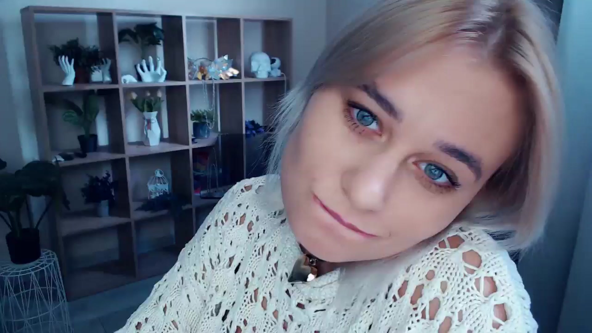 Gallery image thumbnail from Kukla_kolduna's myfreecams stream on, 10/04/2024, 14:07 image 1 of 20