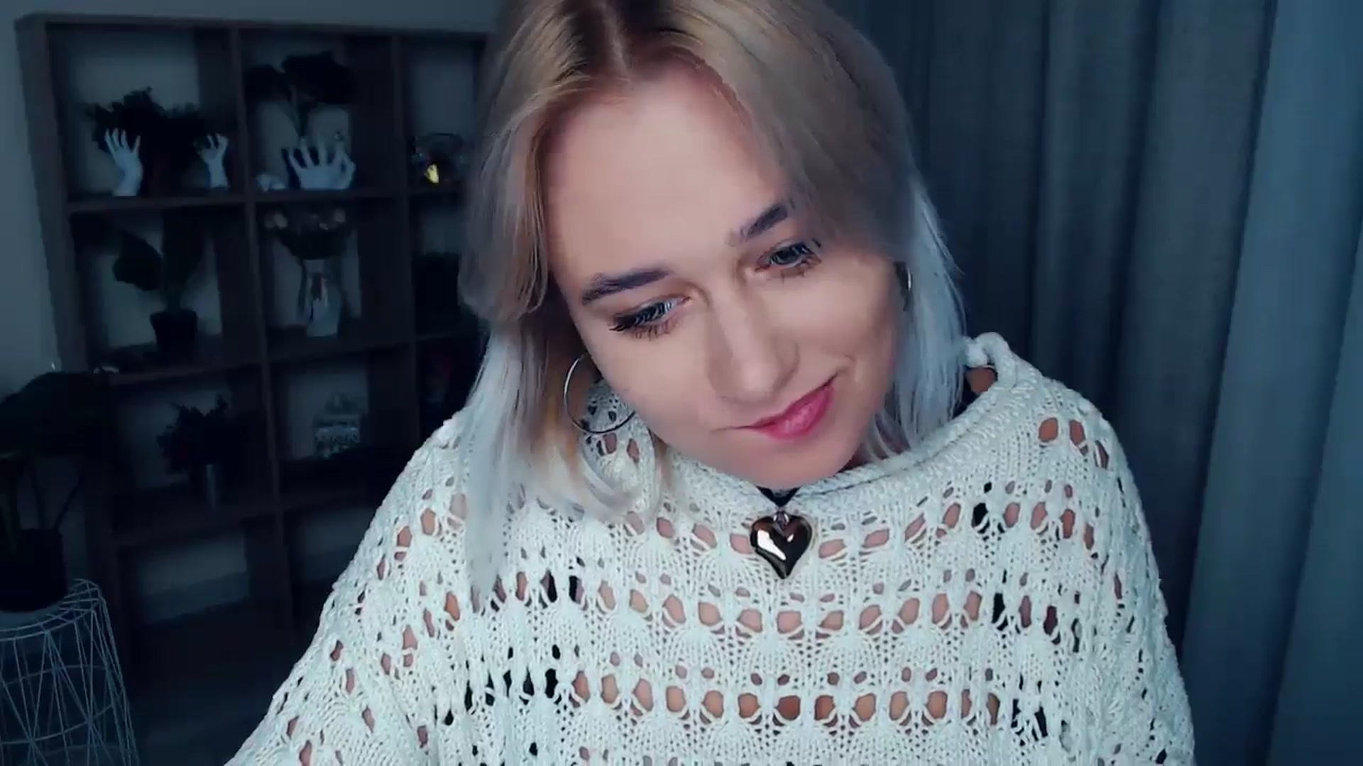 Gallery image thumbnail from Kukla_kolduna's myfreecams stream on, 10/04/2024, 18:16 image 12 of 20