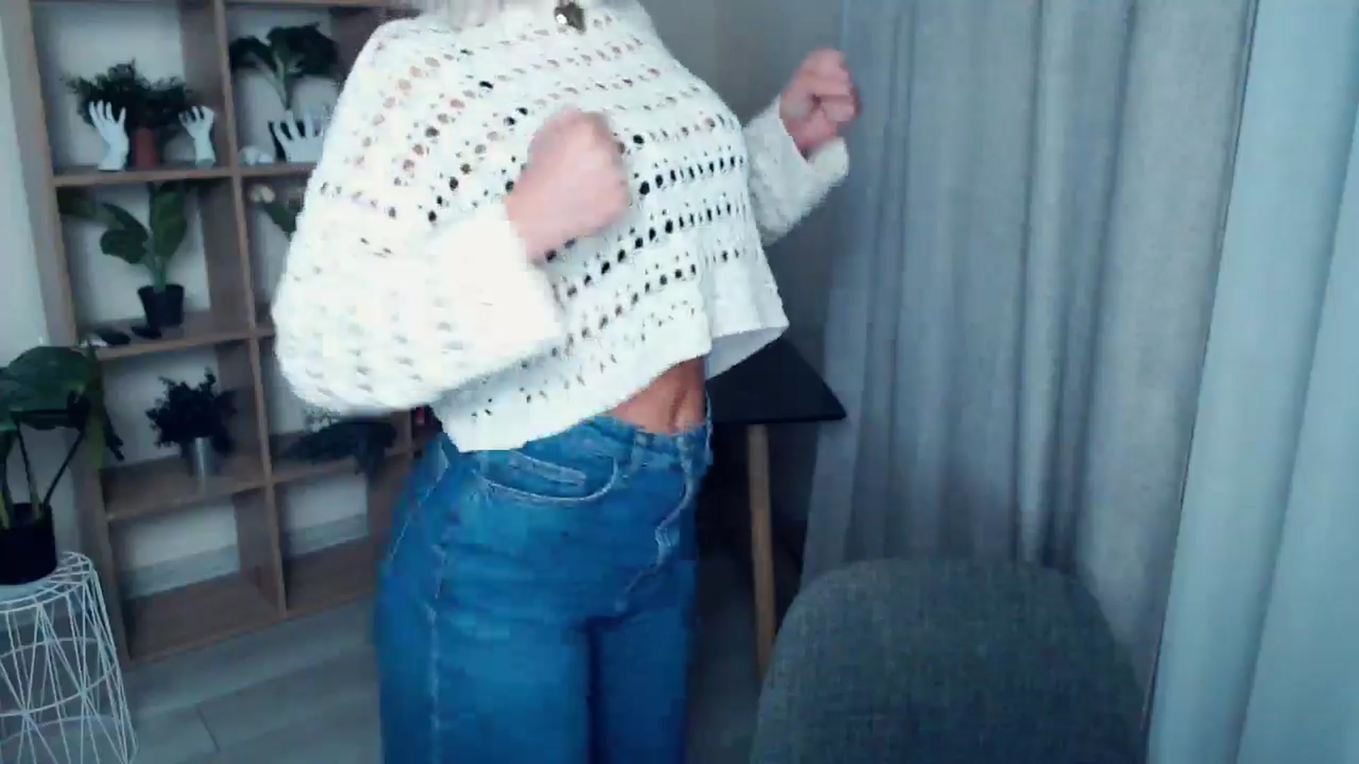 Gallery image thumbnail from Kukla_kolduna's myfreecams stream on, 10/04/2024, 18:16 image 19 of 20