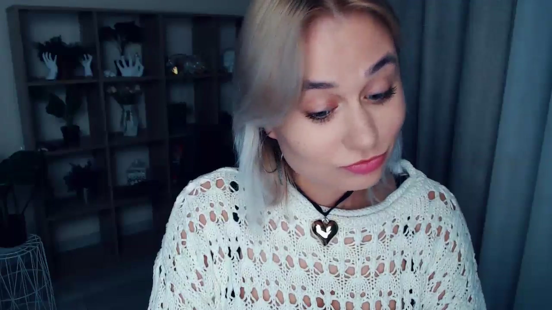 Gallery image thumbnail from Kukla_kolduna's myfreecams stream on, 10/04/2024, 18:16 image 13 of 20