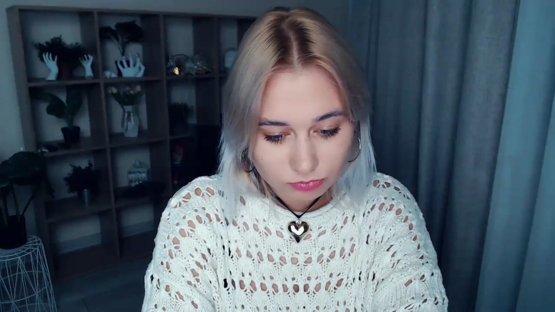 Gallery image thumbnail from Kukla_kolduna's myfreecams stream on, 10/04/2024, 18:16 image 11 of 20