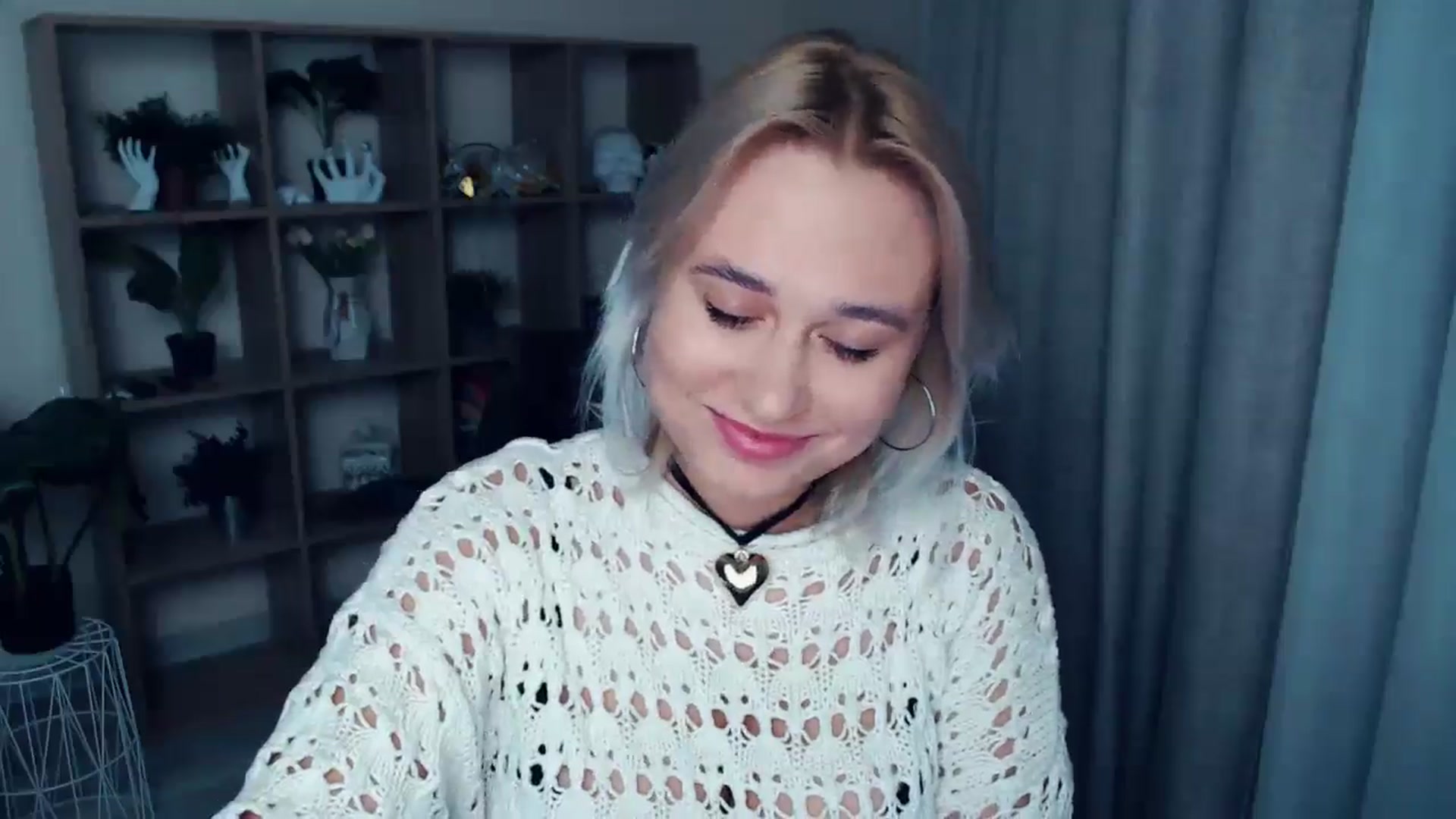 Gallery image thumbnail from Kukla_kolduna's myfreecams stream on, 10/04/2024, 18:16 image 8 of 20