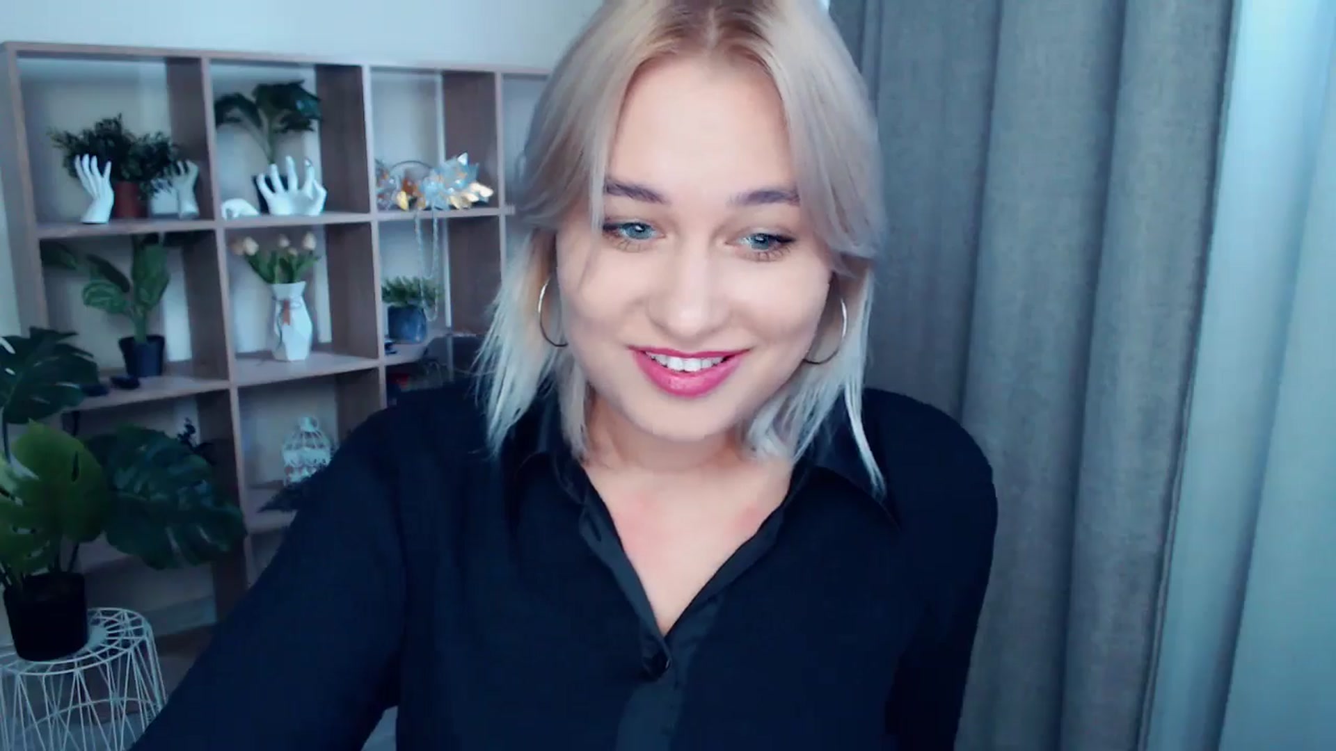 Gallery image thumbnail from Kukla_kolduna's myfreecams stream on, 10/05/2024, 13:33 image 19 of 20
