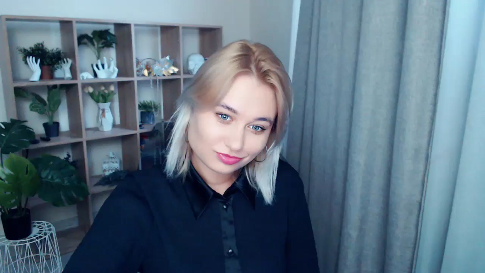 Gallery image thumbnail from Kukla_kolduna's myfreecams stream on, 10/05/2024, 13:33 image 11 of 20