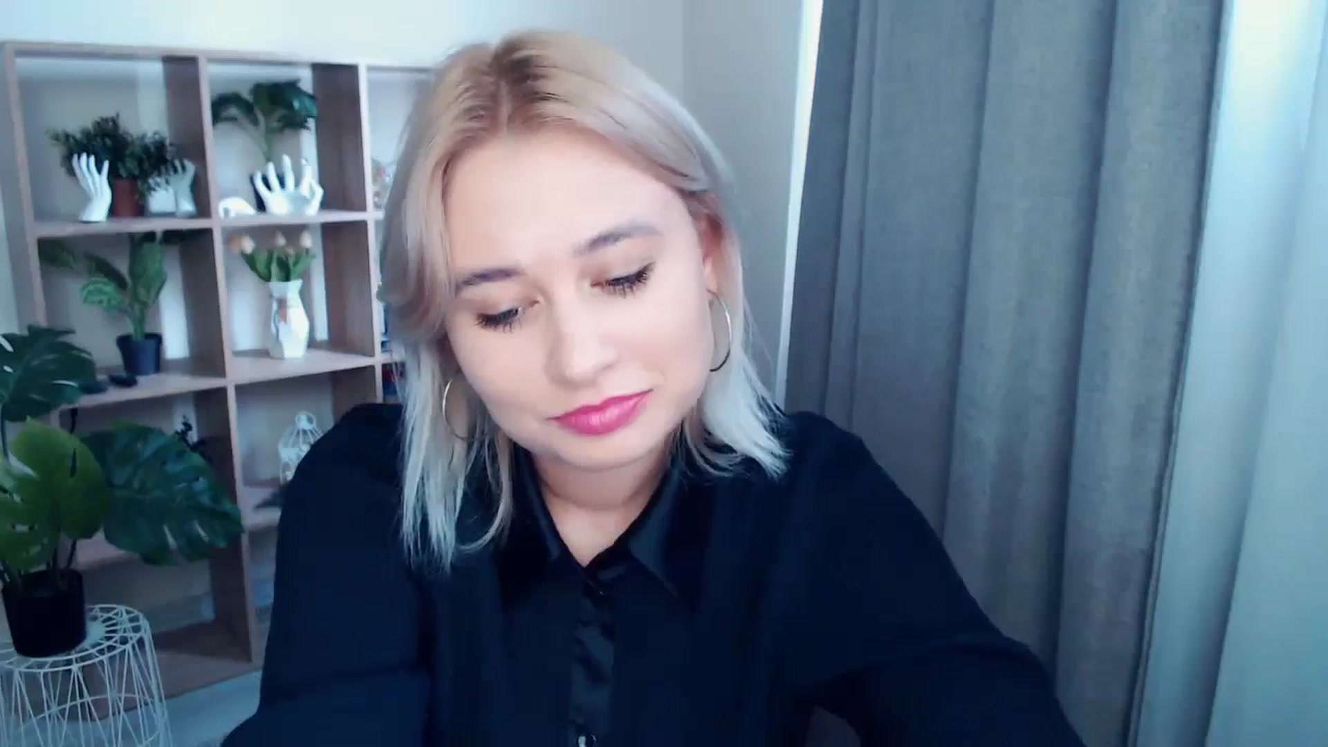Gallery image thumbnail from Kukla_kolduna's myfreecams stream on, 10/05/2024, 13:33 image 9 of 20