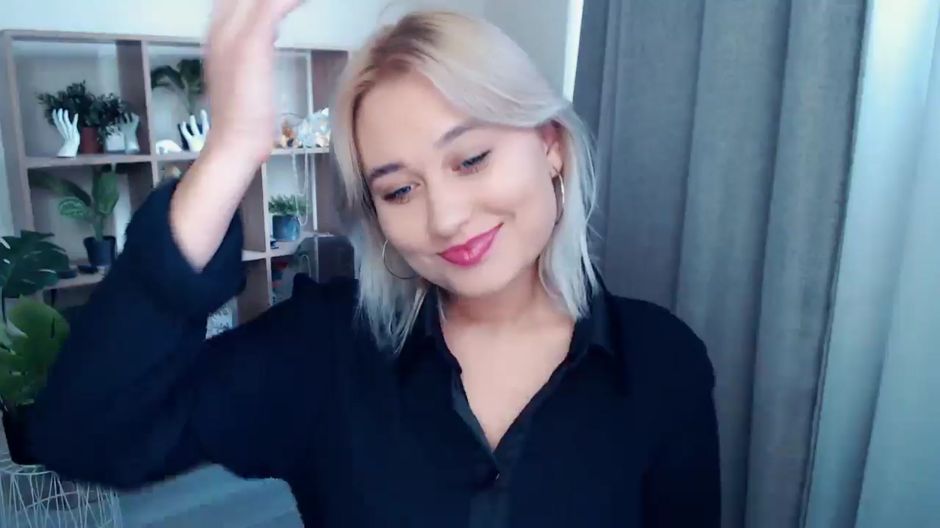 Gallery image thumbnail from Kukla_kolduna's myfreecams stream on, 10/05/2024, 13:33 image 17 of 20