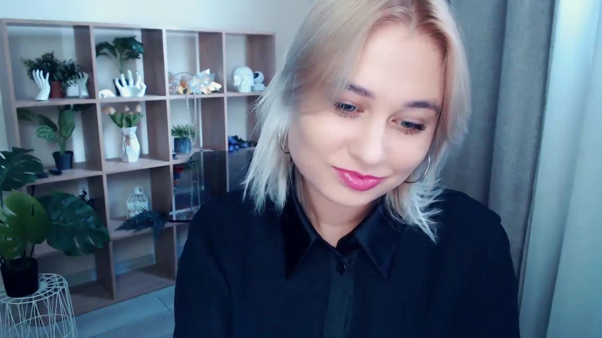 Gallery image thumbnail from Kukla_kolduna's myfreecams stream on, 10/05/2024, 13:33 image 2 of 20